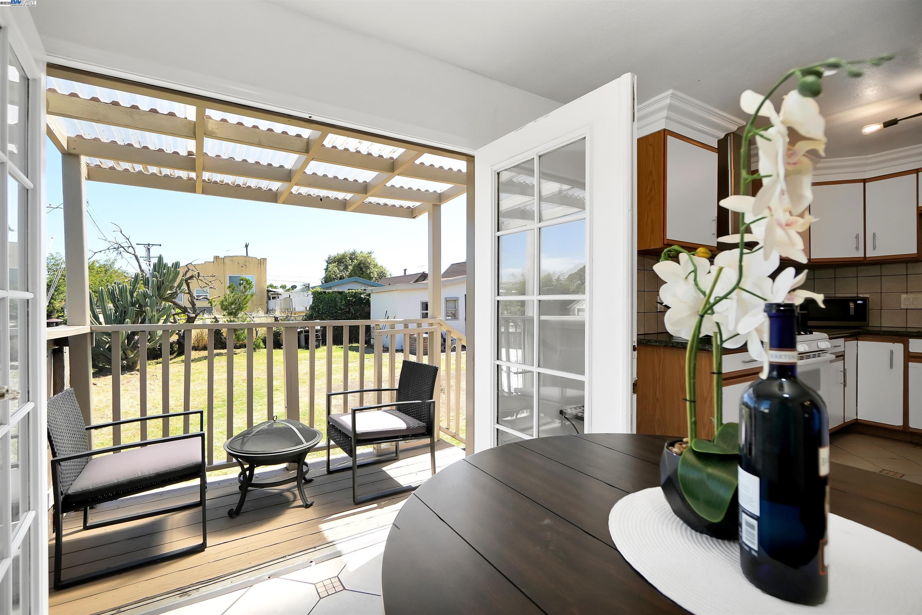 Detail Gallery Image 14 of 36 For 789 17th Street, Richmond,  CA 94801 - 4 Beds | 2/1 Baths