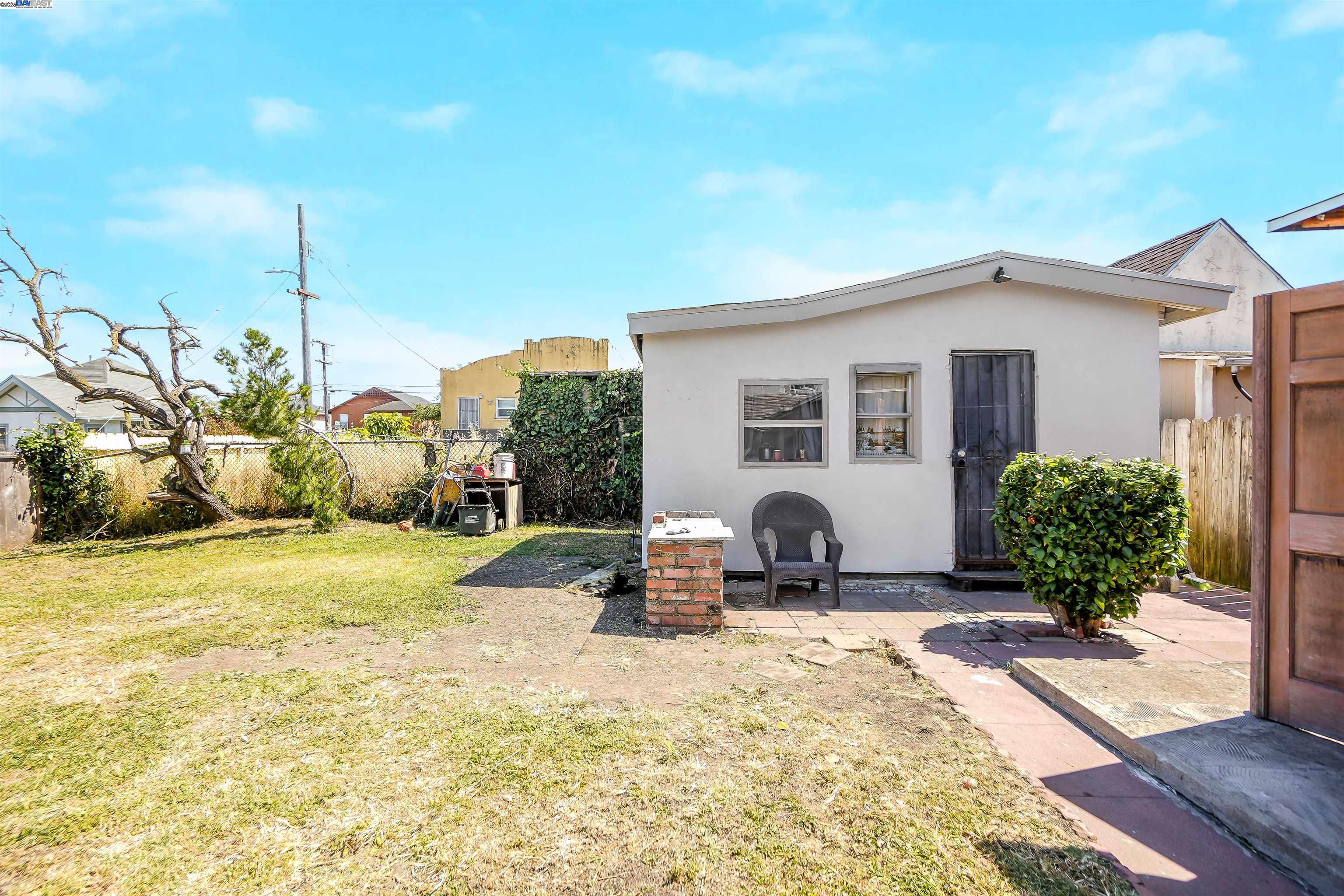 Detail Gallery Image 30 of 36 For 789 17th Street, Richmond,  CA 94801 - 4 Beds | 2/1 Baths