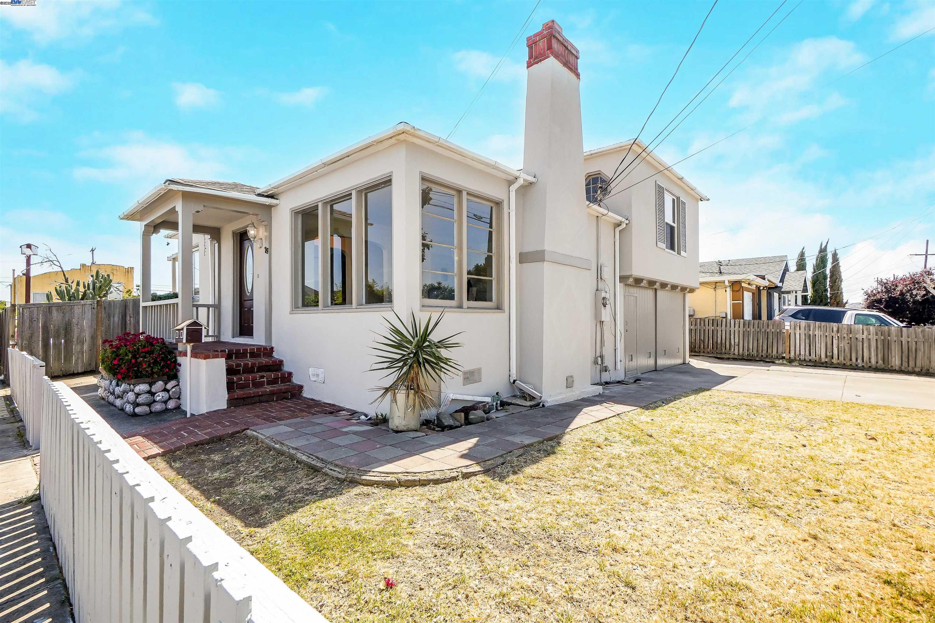 Detail Gallery Image 4 of 36 For 789 17th Street, Richmond,  CA 94801 - 4 Beds | 2/1 Baths