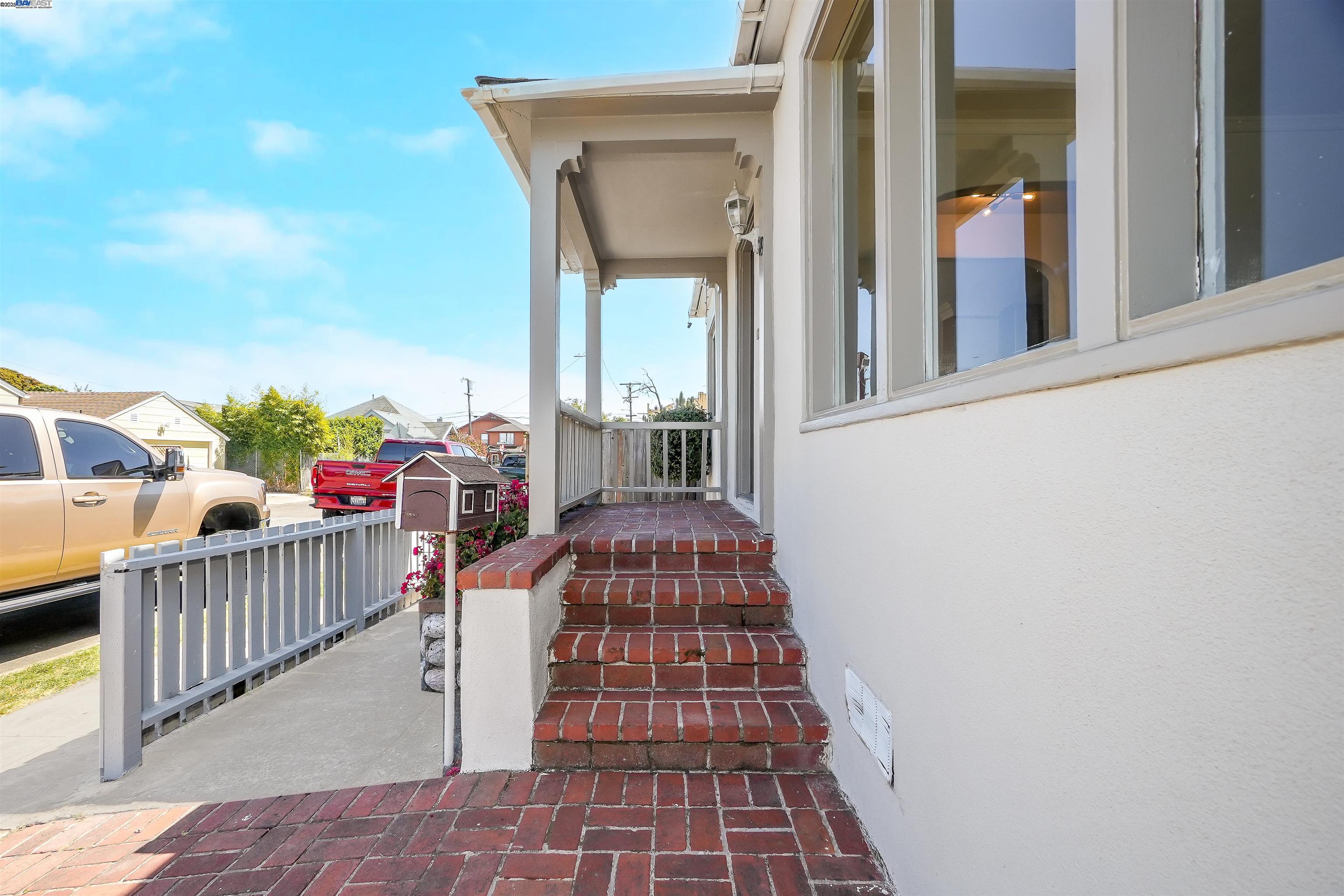 Detail Gallery Image 6 of 36 For 789 17th Street, Richmond,  CA 94801 - 4 Beds | 2/1 Baths