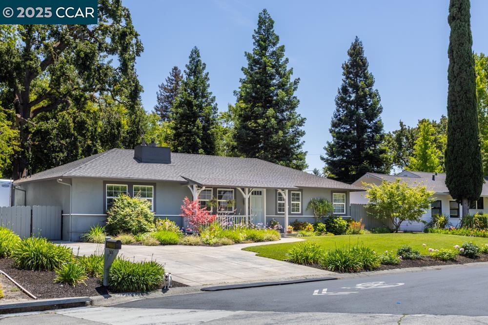 Detail Gallery Image 1 of 1 For 506 Shelly Dr, Pleasant Hill,  CA 94523 - 3 Beds | 2 Baths