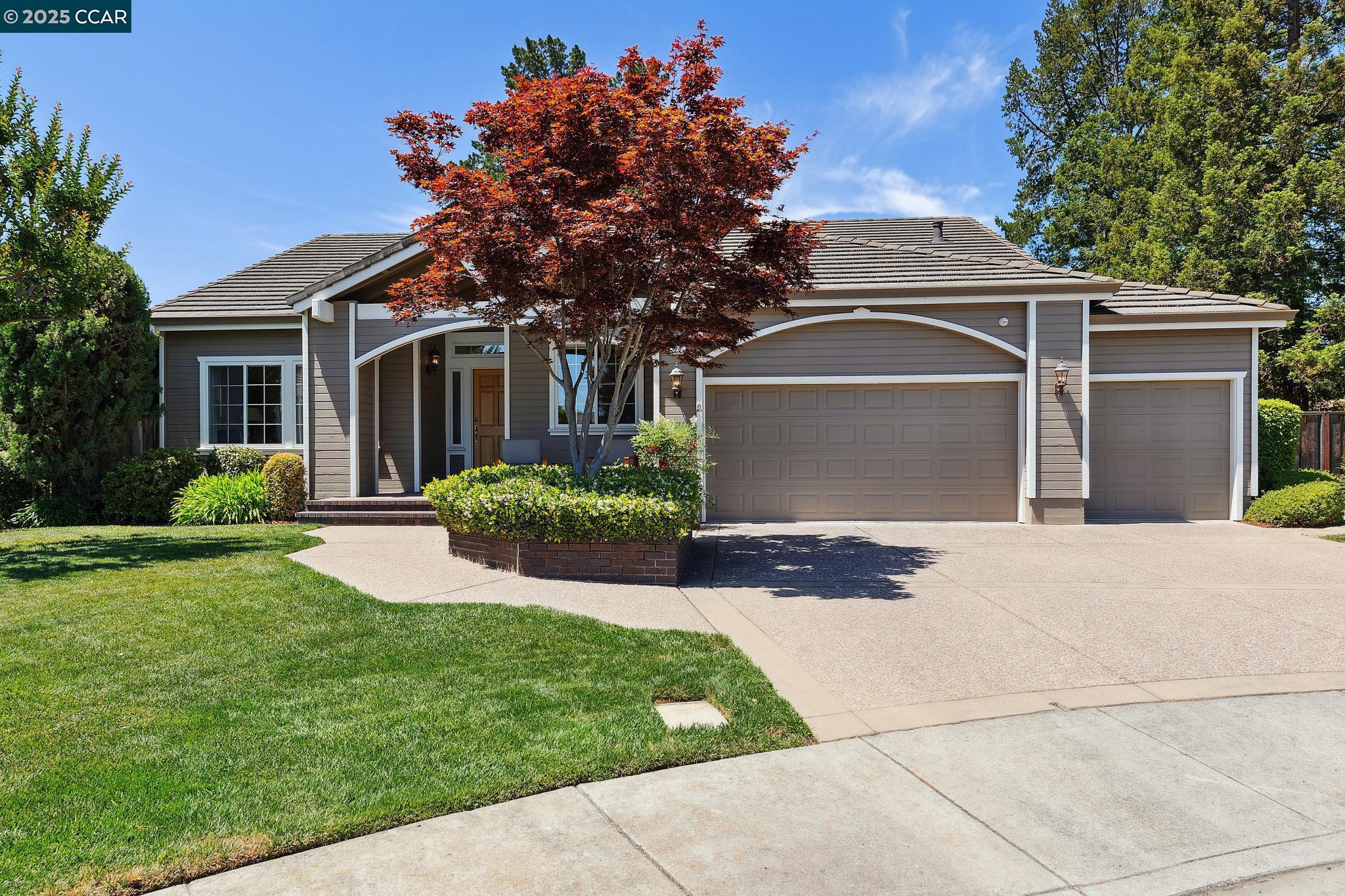 Detail Gallery Image 2 of 38 For 21 Mercury Ct, Pleasant Hill,  CA 94523 - 4 Beds | 2 Baths