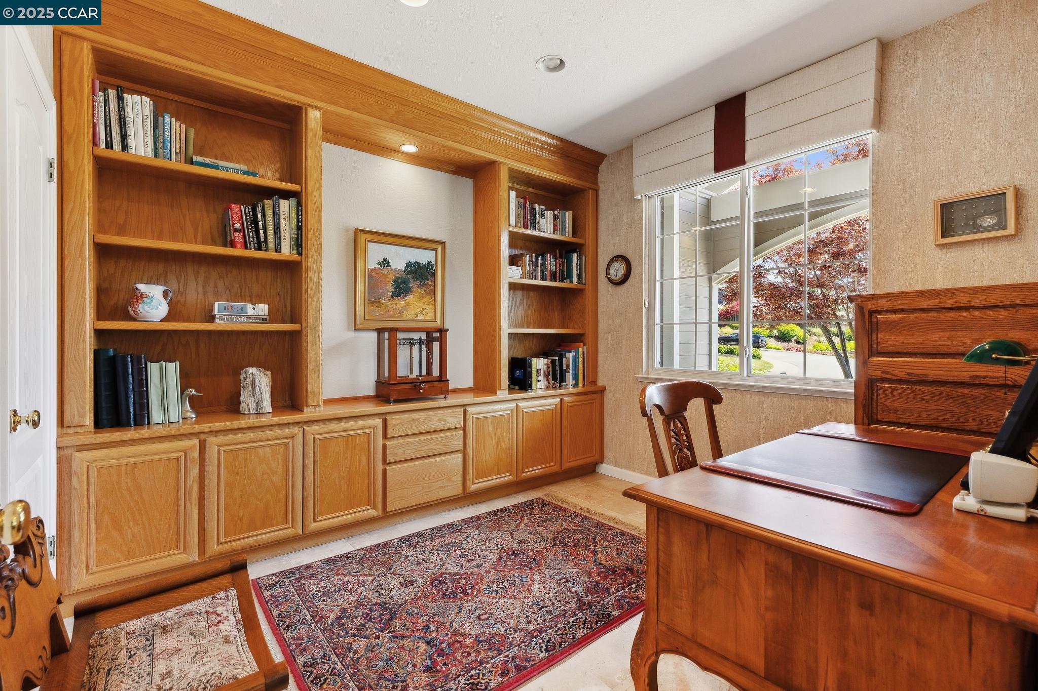 Detail Gallery Image 20 of 38 For 21 Mercury Ct, Pleasant Hill,  CA 94523 - 4 Beds | 2 Baths