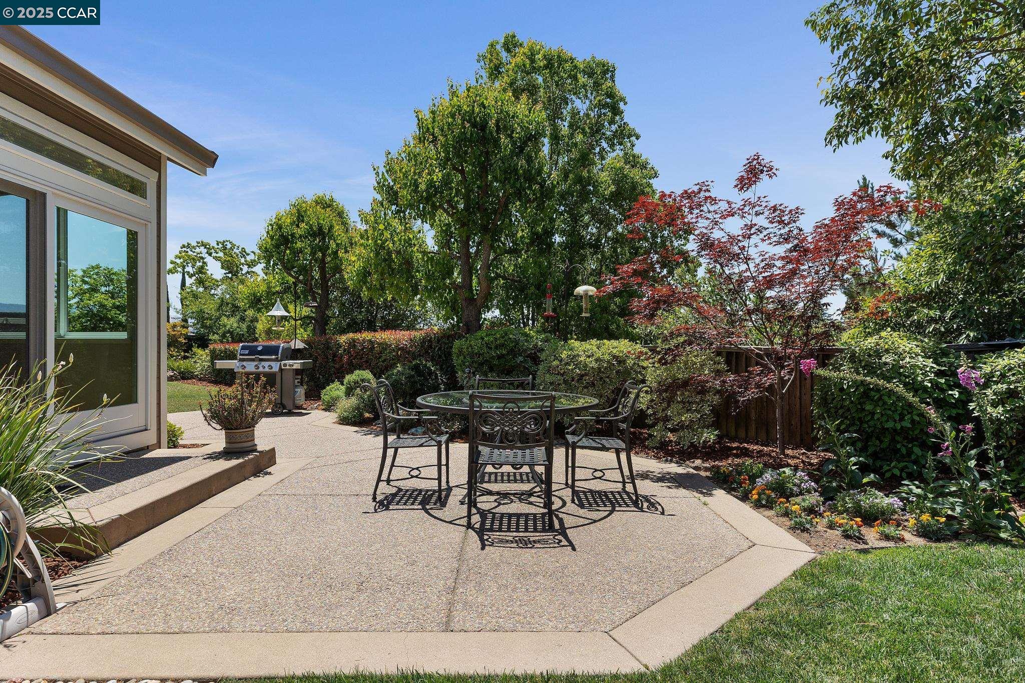 Detail Gallery Image 25 of 38 For 21 Mercury Ct, Pleasant Hill,  CA 94523 - 4 Beds | 2 Baths