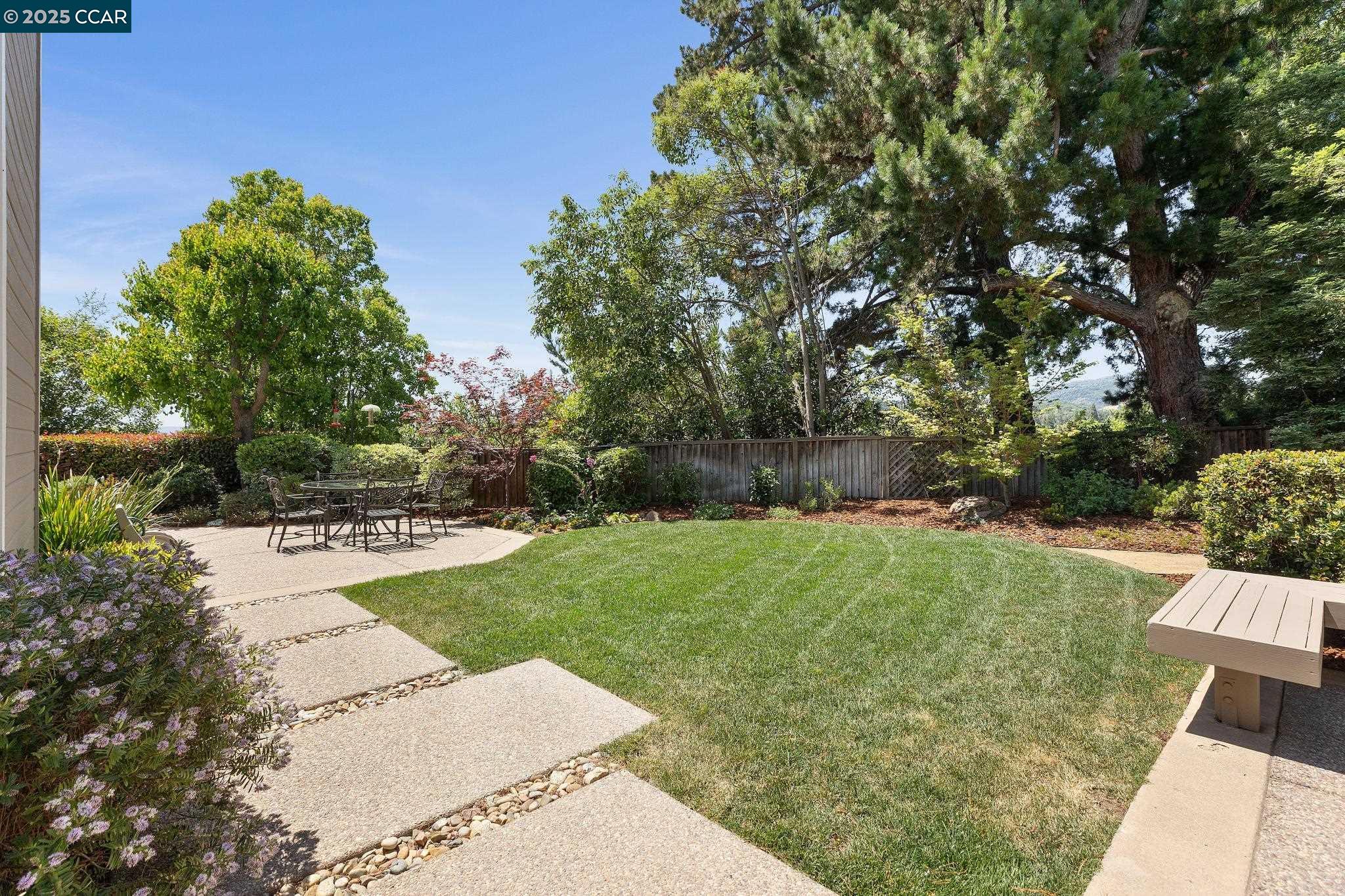 Detail Gallery Image 26 of 38 For 21 Mercury Ct, Pleasant Hill,  CA 94523 - 4 Beds | 2 Baths