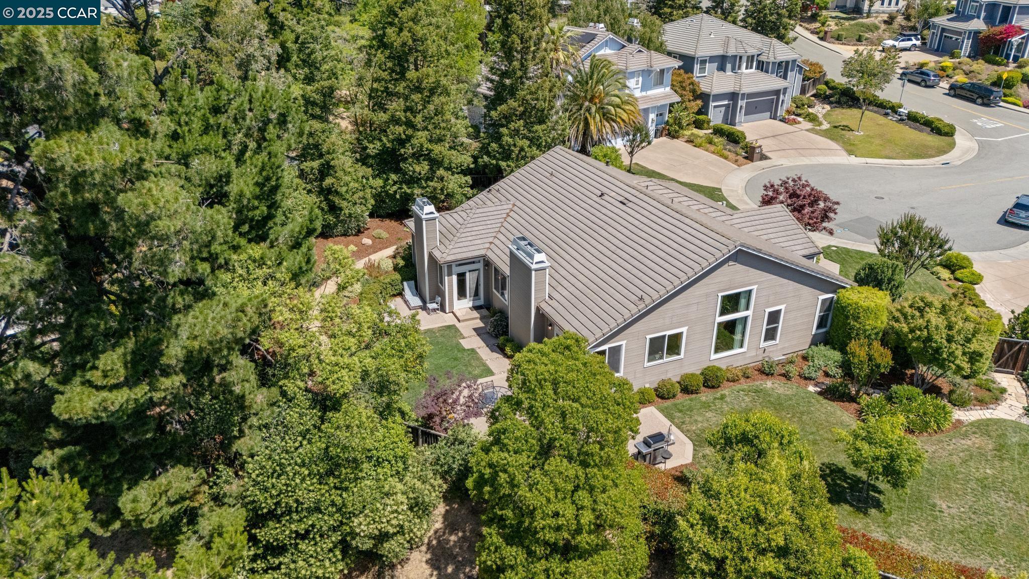 Detail Gallery Image 32 of 38 For 21 Mercury Ct, Pleasant Hill,  CA 94523 - 4 Beds | 2 Baths