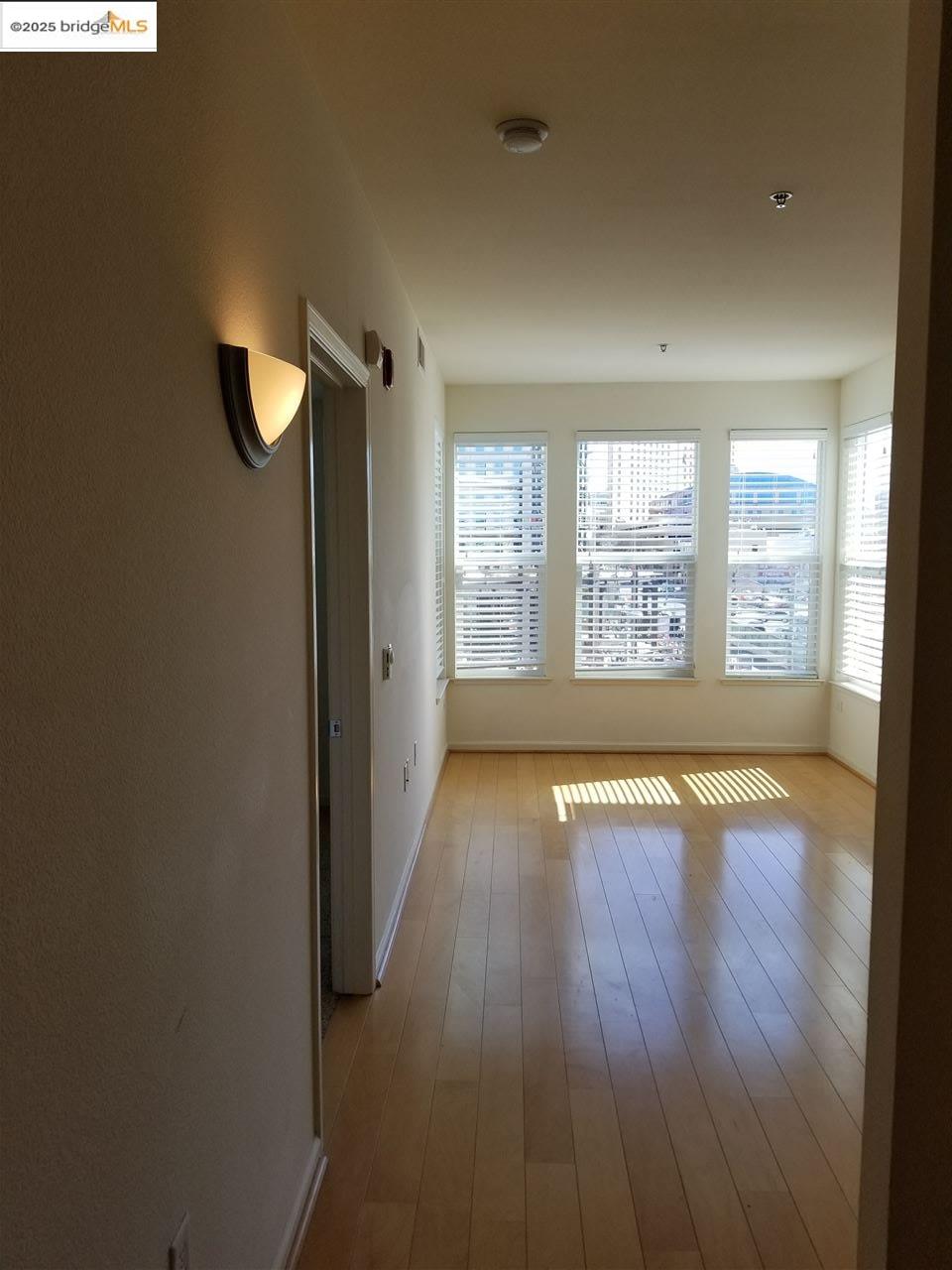 655 12Th St # 309, Oakland, California 94607, 1 Bedroom Bedrooms, 3 Rooms Rooms,1 BathroomBathrooms,Residential Lease,For Rent,655 12Th St # 309,41099844