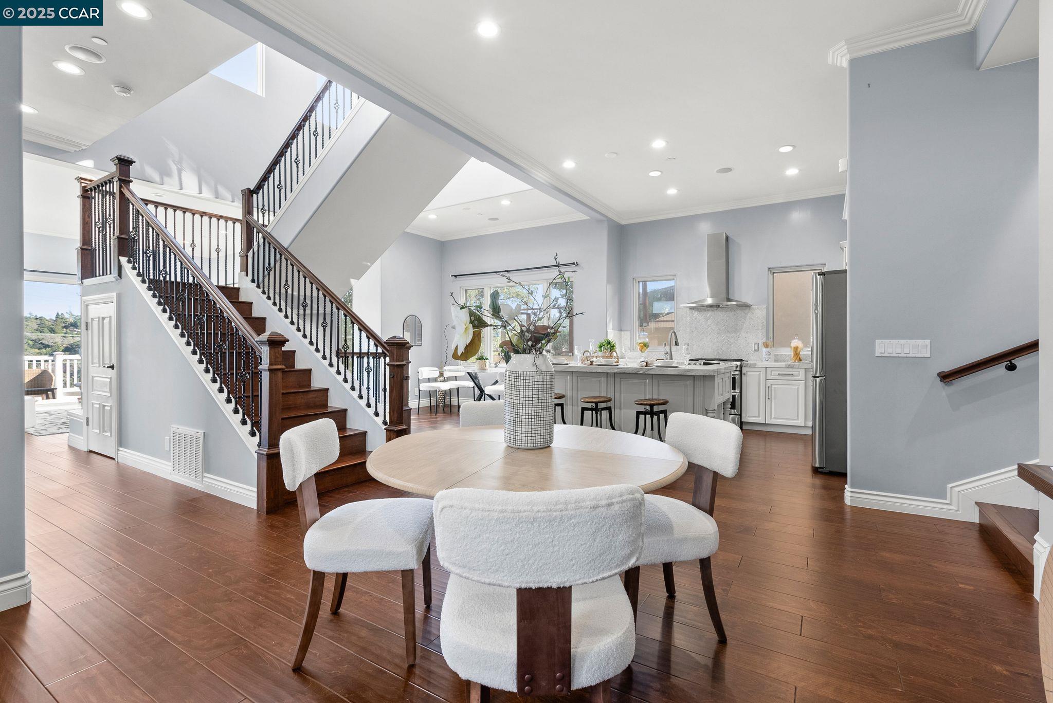 102 Barbara Rd, Orinda, California 94563, 4 Bedrooms Bedrooms, 11 Rooms Rooms,3 BathroomsBathrooms,Residential Lease,For Rent,102 Barbara Rd,41099850