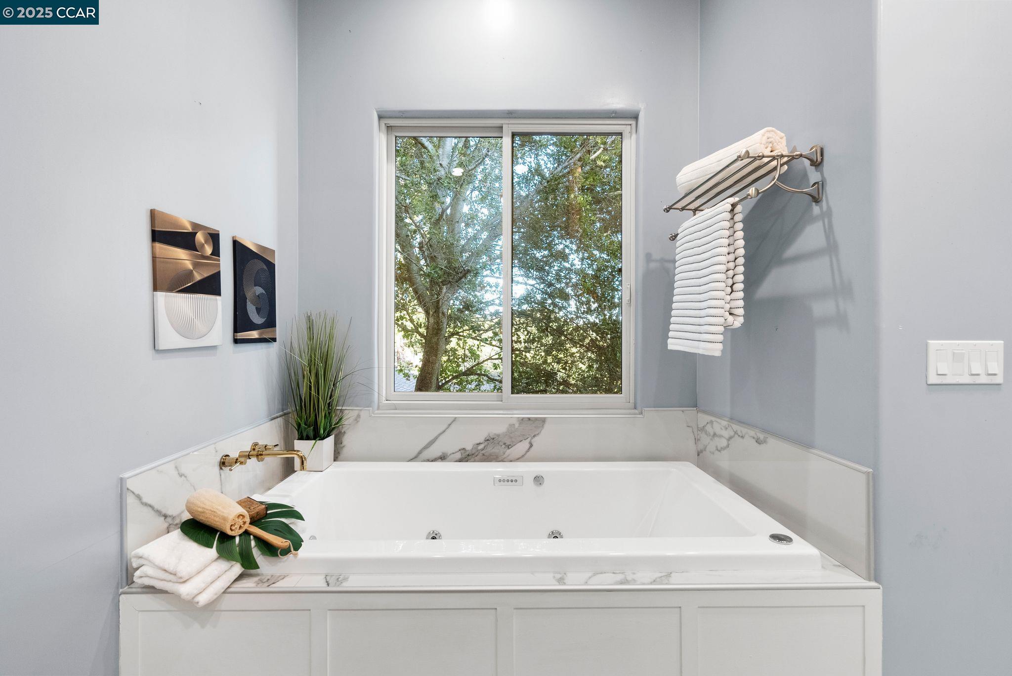 102 Barbara Rd, Orinda, California 94563, 4 Bedrooms Bedrooms, 11 Rooms Rooms,3 BathroomsBathrooms,Residential Lease,For Rent,102 Barbara Rd,41099850