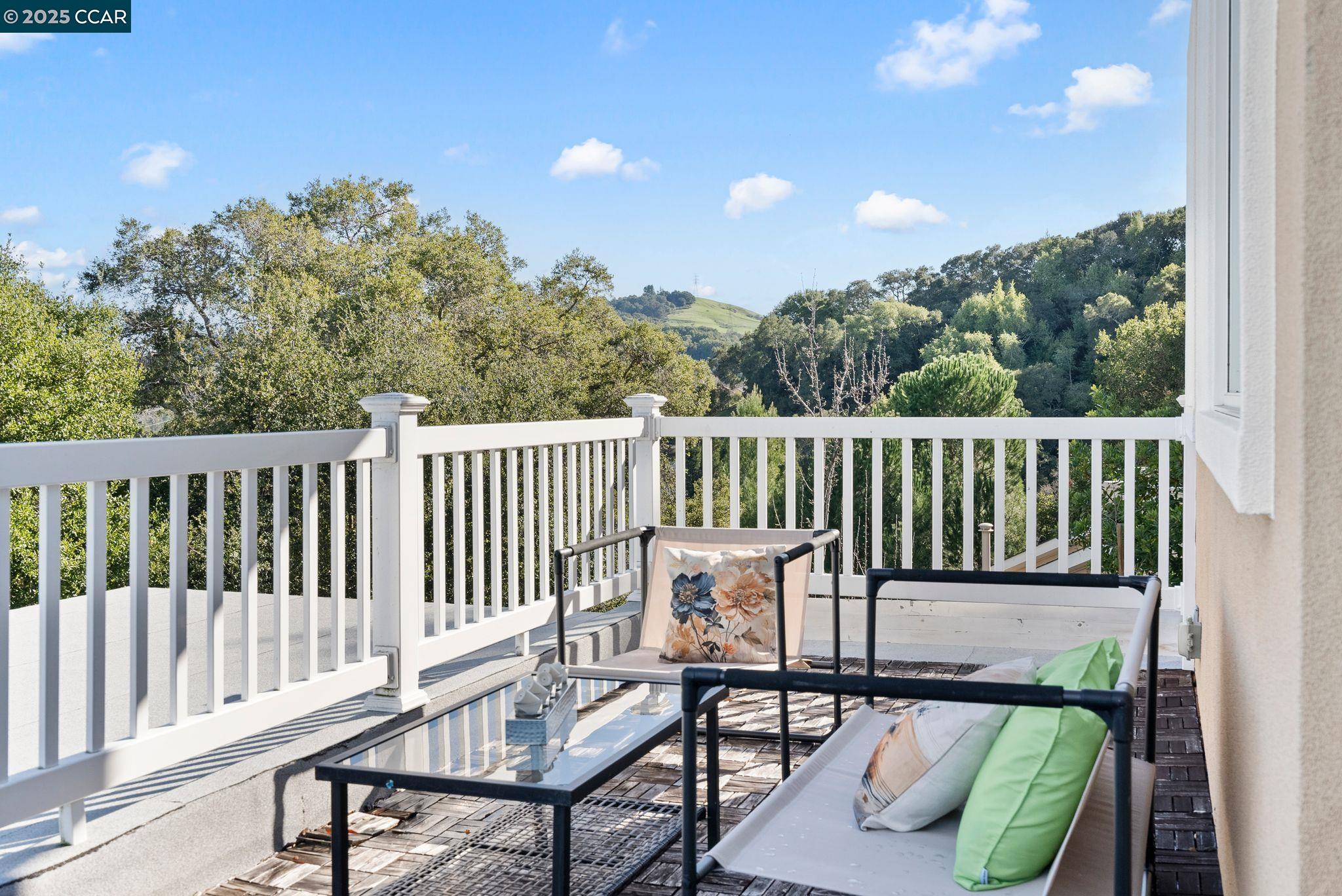 102 Barbara Rd, Orinda, California 94563, 4 Bedrooms Bedrooms, 11 Rooms Rooms,3 BathroomsBathrooms,Residential Lease,For Rent,102 Barbara Rd,41099850
