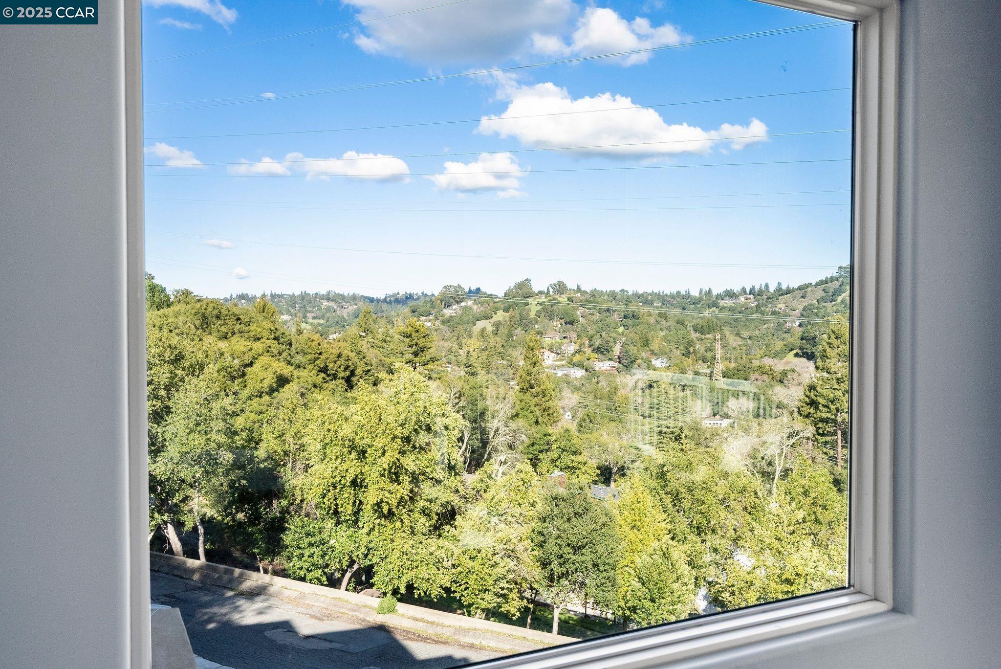 102 Barbara Rd, Orinda, California 94563, 4 Bedrooms Bedrooms, 11 Rooms Rooms,3 BathroomsBathrooms,Residential Lease,For Rent,102 Barbara Rd,41099850