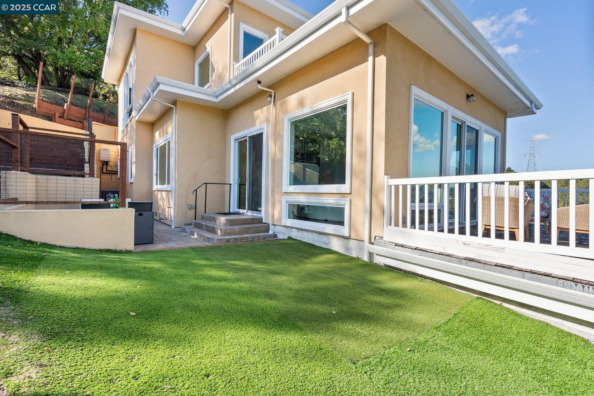 102 Barbara Rd, Orinda, California 94563, 4 Bedrooms Bedrooms, 11 Rooms Rooms,3 BathroomsBathrooms,Residential Lease,For Rent,102 Barbara Rd,41099850