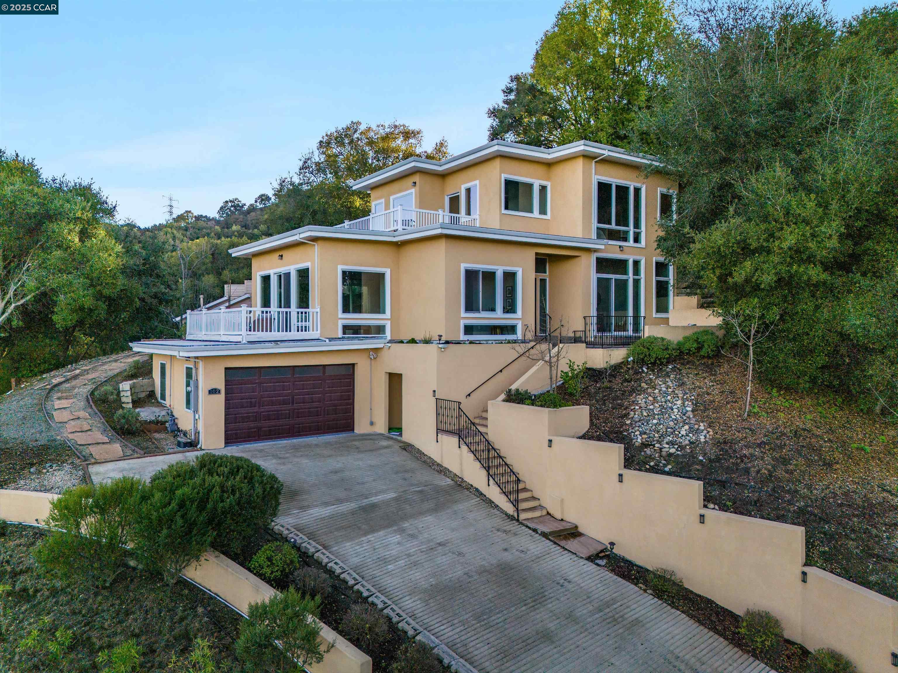 102 Barbara Rd, Orinda, California 94563, 4 Bedrooms Bedrooms, 11 Rooms Rooms,3 BathroomsBathrooms,Residential Lease,For Rent,102 Barbara Rd,41099850
