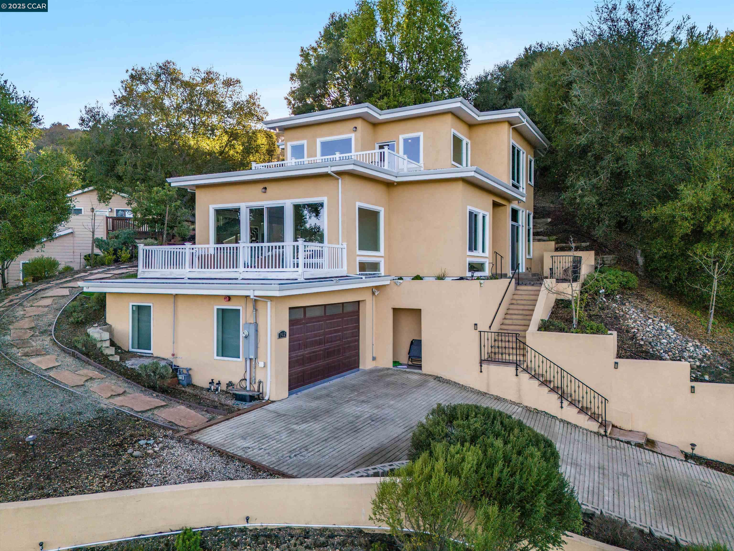 102 Barbara Rd, Orinda, California 94563, 4 Bedrooms Bedrooms, 11 Rooms Rooms,3 BathroomsBathrooms,Residential Lease,For Rent,102 Barbara Rd,41099850