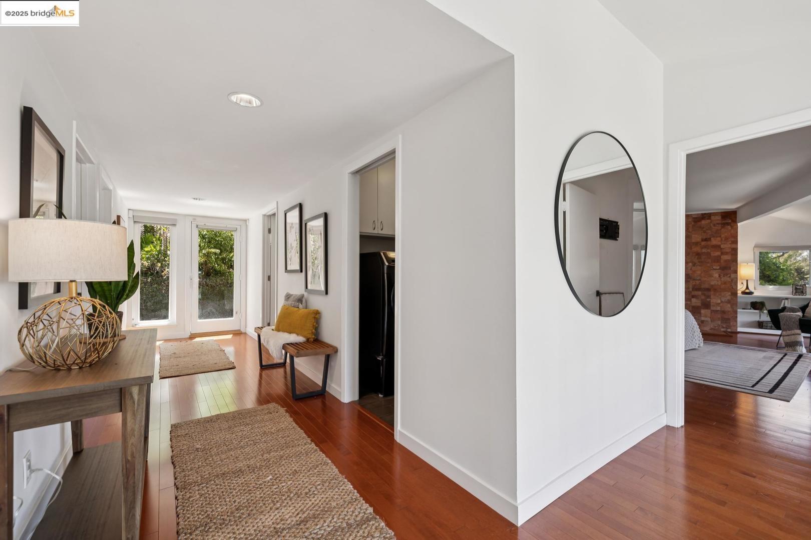 Detail Gallery Image 22 of 51 For 935 Grizzly Peak Blvd, Berkeley,  CA 94708 - 4 Beds | 2/1 Baths