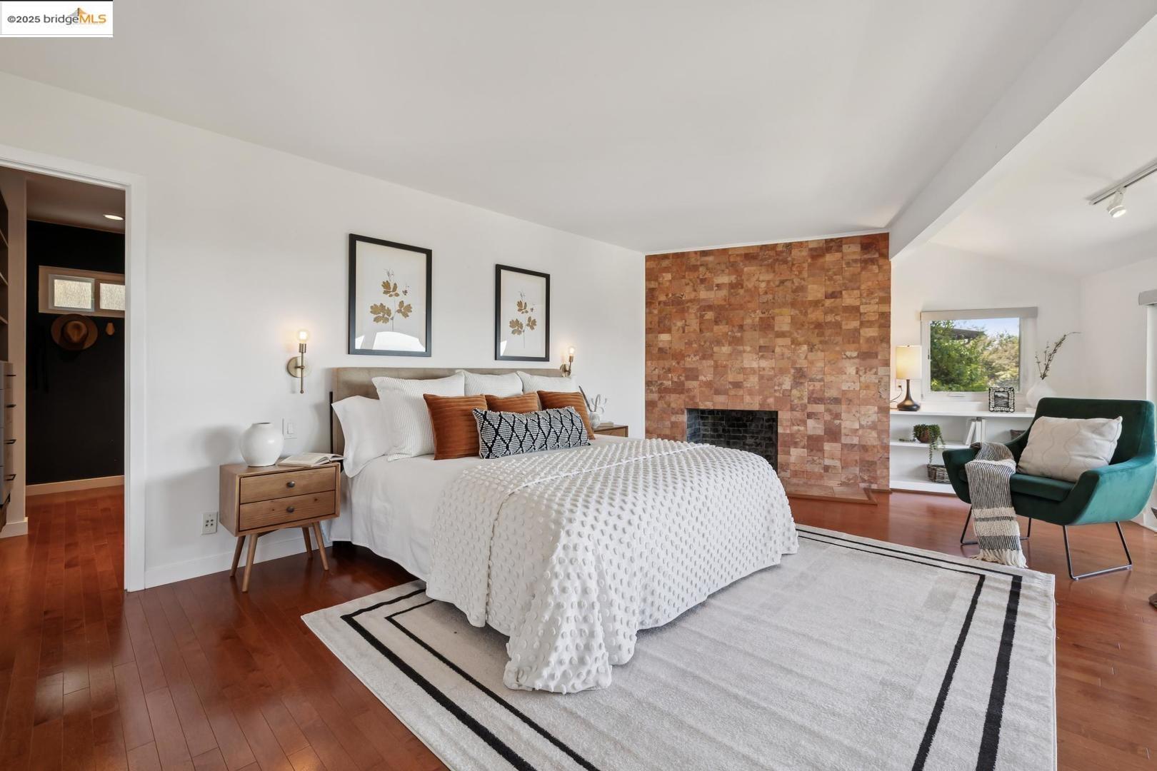 Detail Gallery Image 23 of 51 For 935 Grizzly Peak Blvd, Berkeley,  CA 94708 - 4 Beds | 2/1 Baths