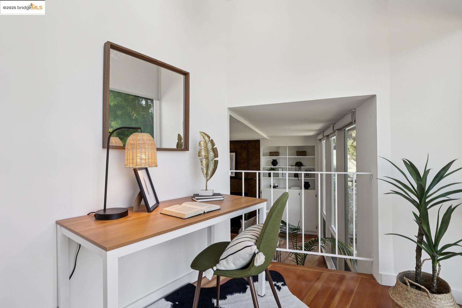 Detail Gallery Image 33 of 51 For 935 Grizzly Peak Blvd, Berkeley,  CA 94708 - 4 Beds | 2/1 Baths