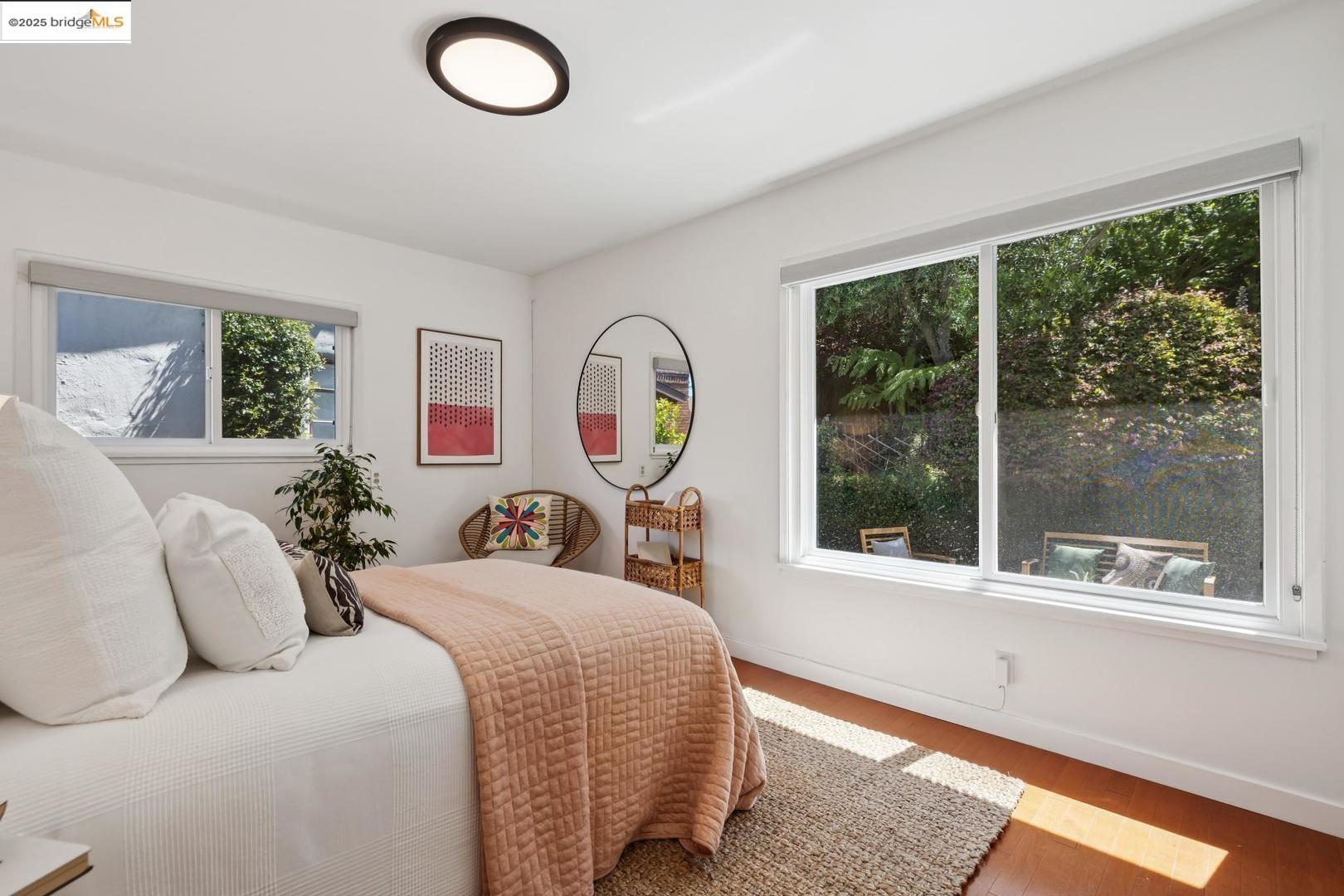 Detail Gallery Image 38 of 51 For 935 Grizzly Peak Blvd, Berkeley,  CA 94708 - 4 Beds | 2/1 Baths
