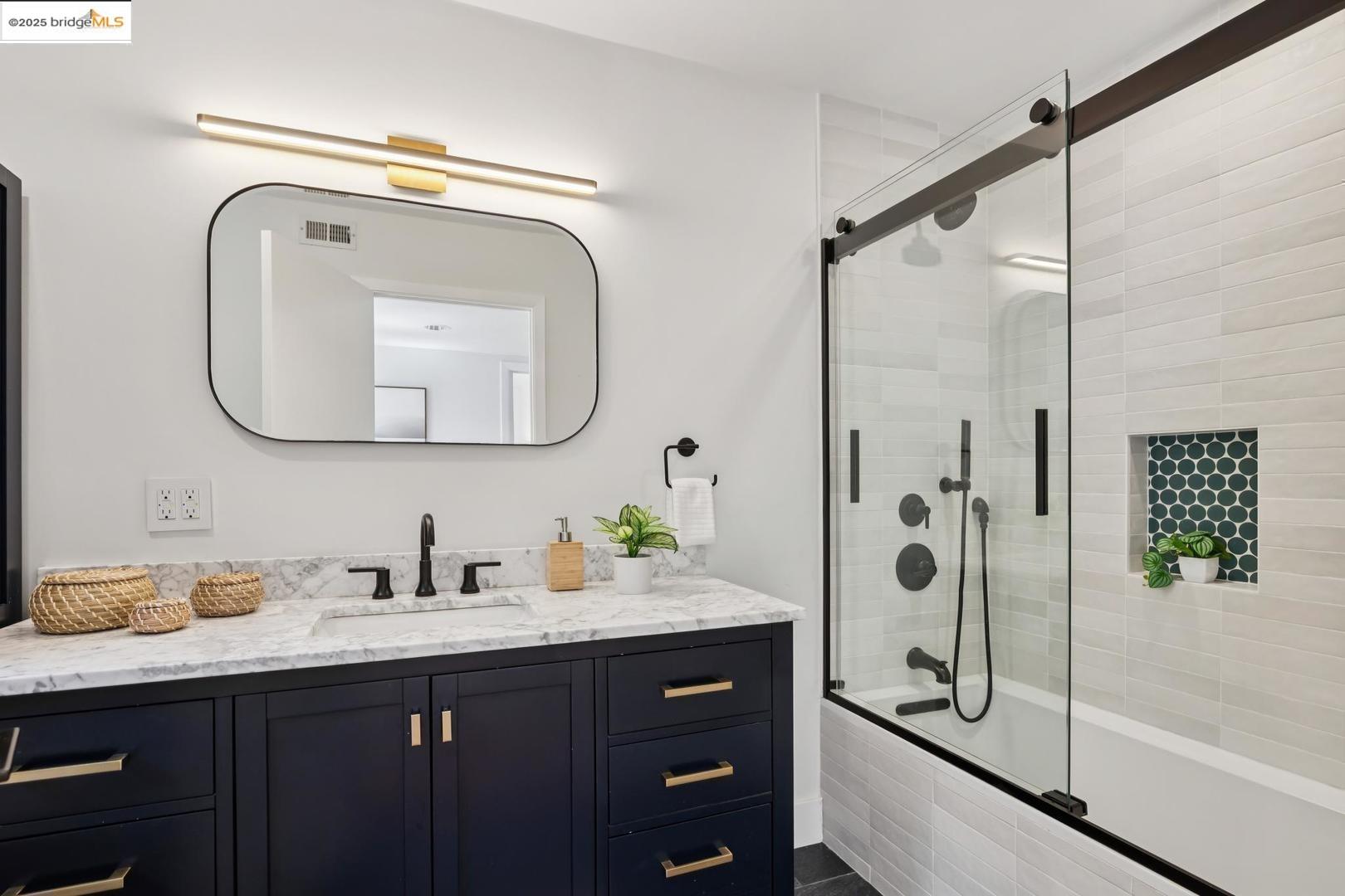 Detail Gallery Image 41 of 51 For 935 Grizzly Peak Blvd, Berkeley,  CA 94708 - 4 Beds | 2/1 Baths