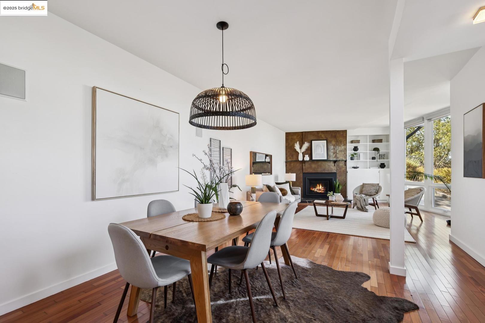 Detail Gallery Image 9 of 51 For 935 Grizzly Peak Blvd, Berkeley,  CA 94708 - 4 Beds | 2/1 Baths
