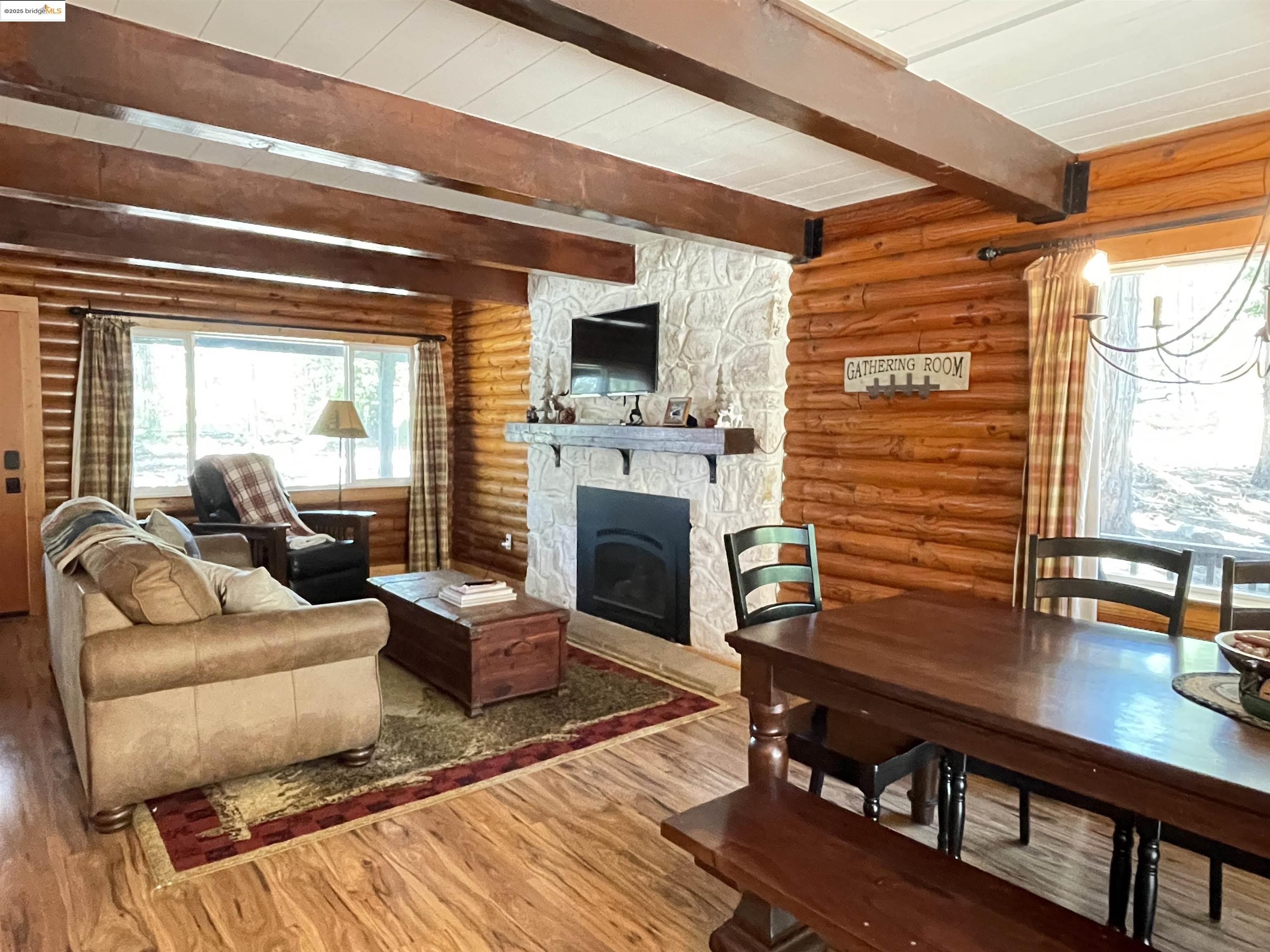 Detail Gallery Image 13 of 58 For 22018 Sunrise Drive, Mi Wuk Village,  CA 95346 - 3 Beds | 2 Baths