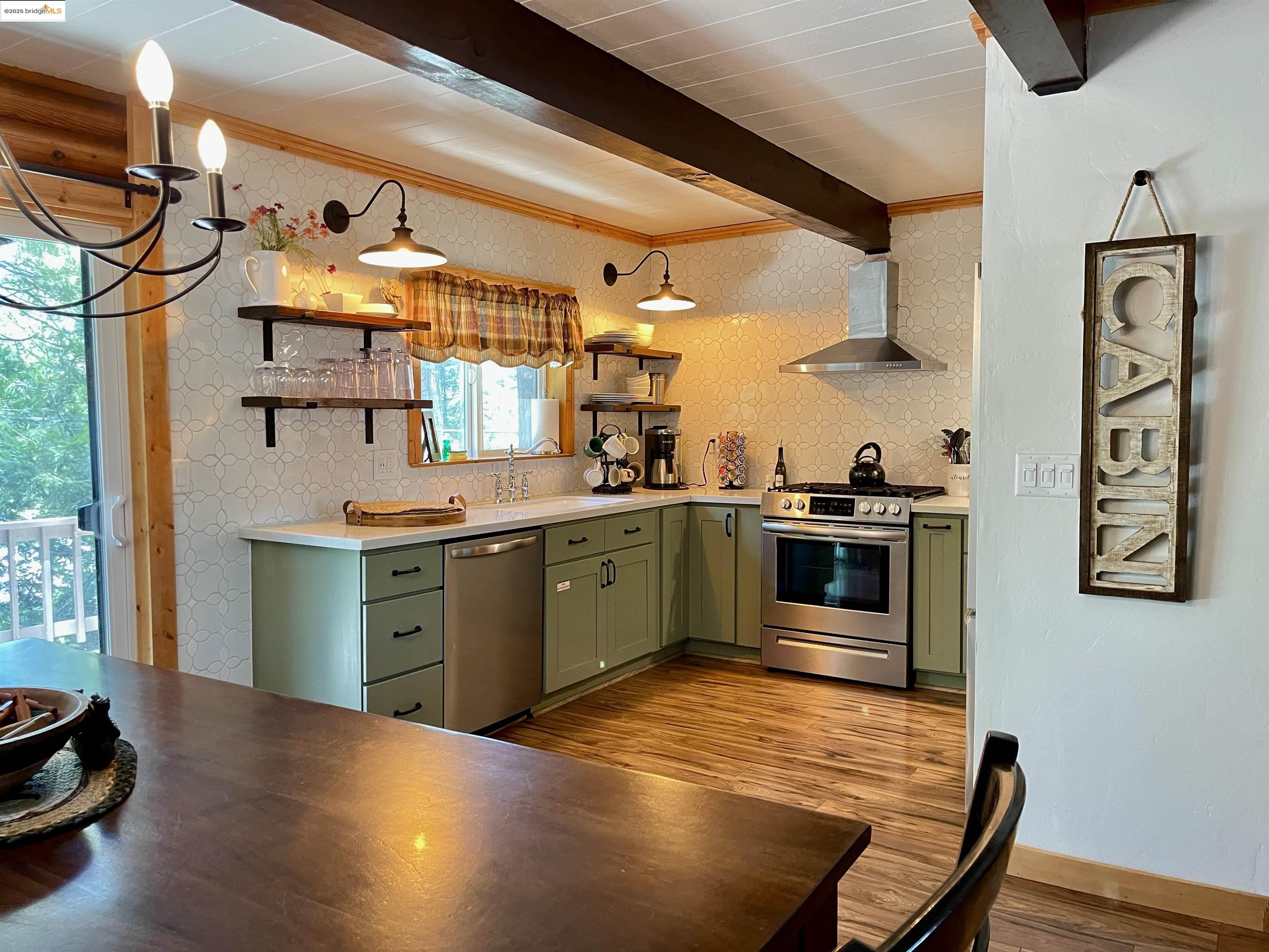 Detail Gallery Image 17 of 58 For 22018 Sunrise Drive, Mi Wuk Village,  CA 95346 - 3 Beds | 2 Baths
