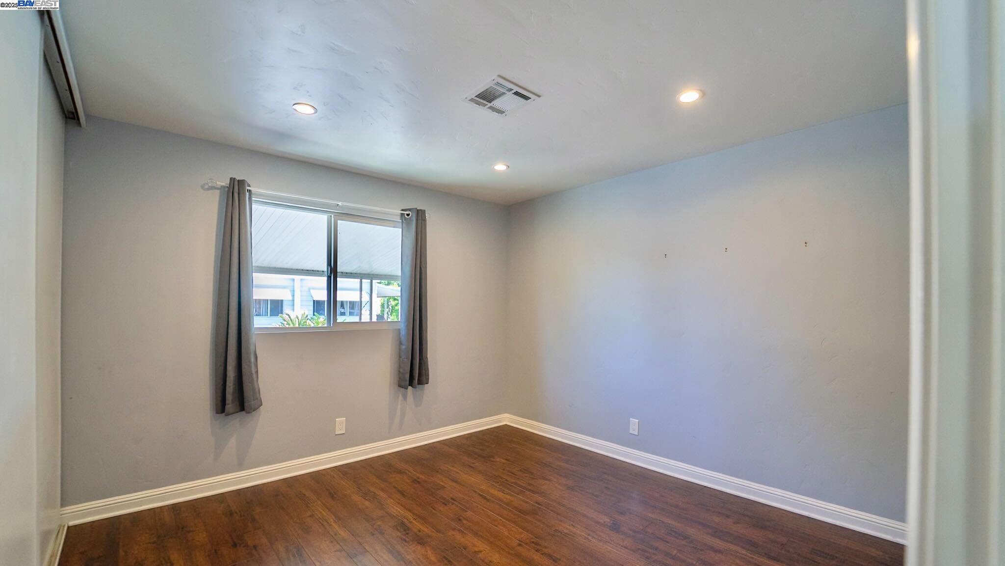 Detail Gallery Image 9 of 17 For 2151 Oakland Rd #444,  San Jose,  CA 95131 - 2 Beds | 2 Baths