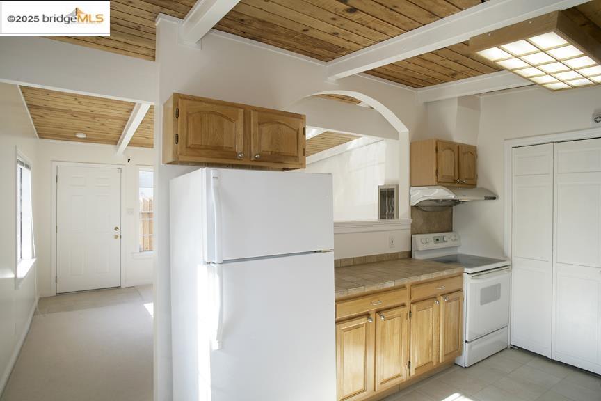 Detail Gallery Image 10 of 28 For 1611 Julia St, Berkeley,  CA 94703 - 4 Beds | 2 Baths