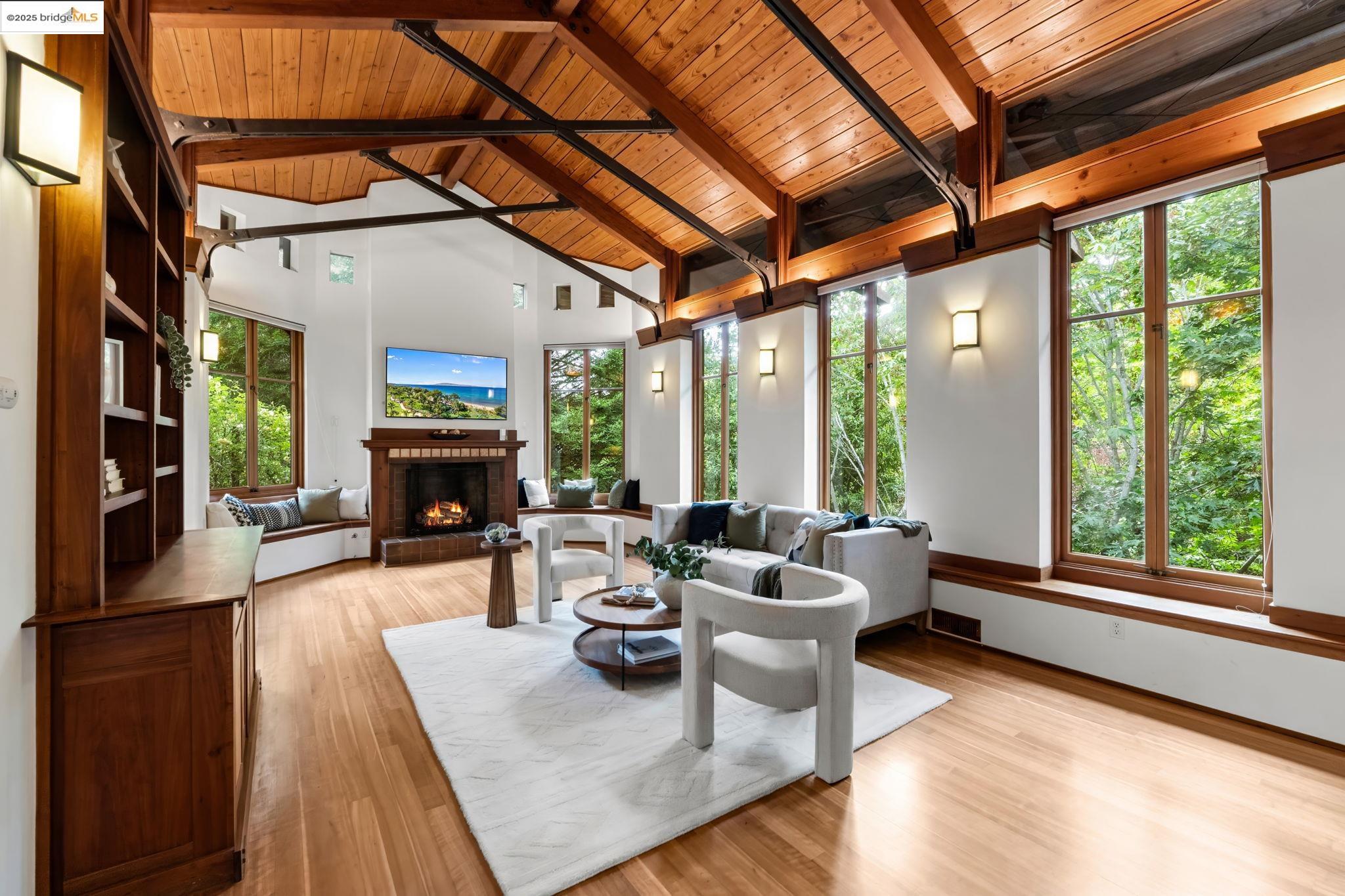 Detail Gallery Image 16 of 52 For 105 Vicente Rd, Berkeley,  CA 94705 - 3 Beds | 3/1 Baths