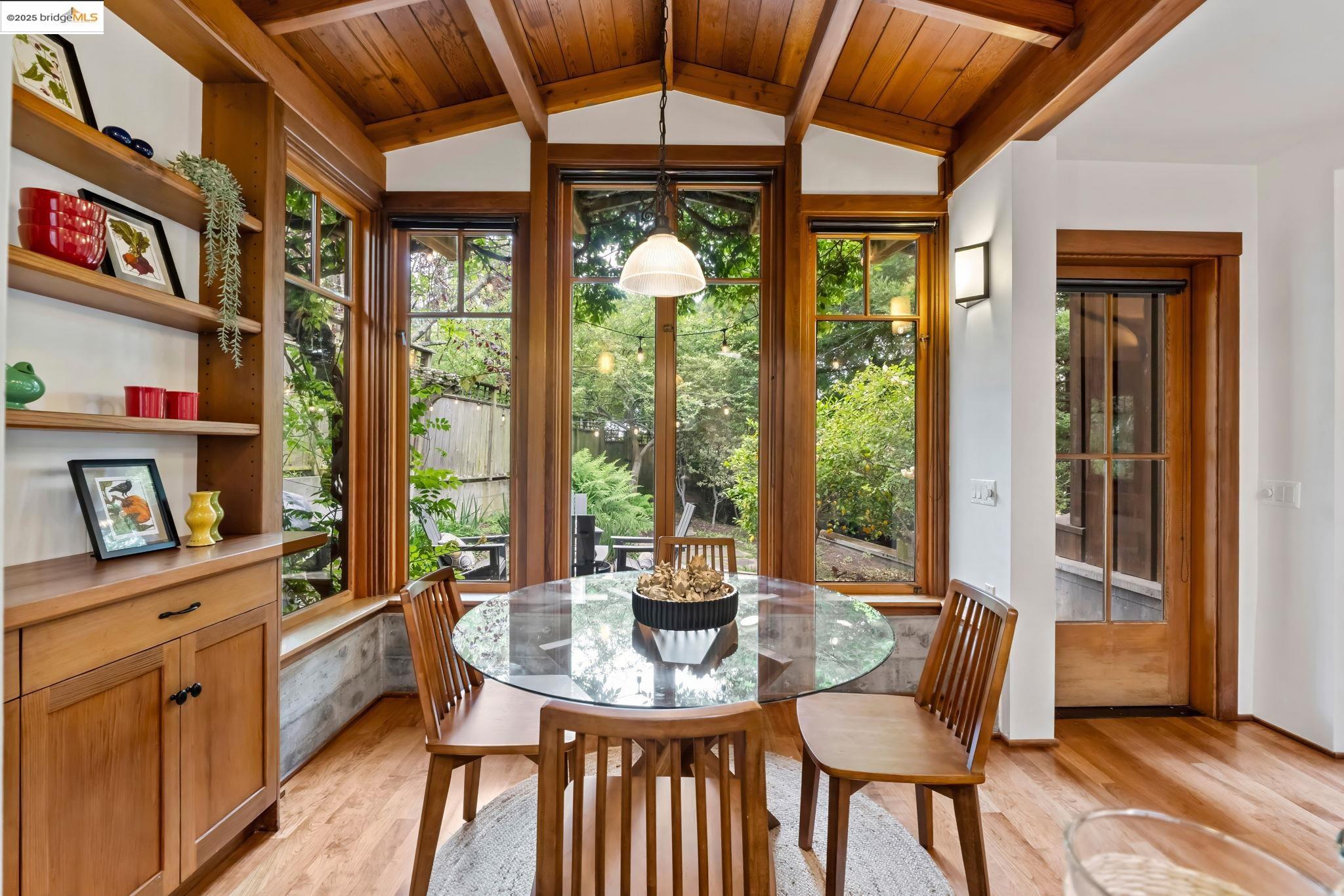 Detail Gallery Image 24 of 52 For 105 Vicente Rd, Berkeley,  CA 94705 - 3 Beds | 3/1 Baths