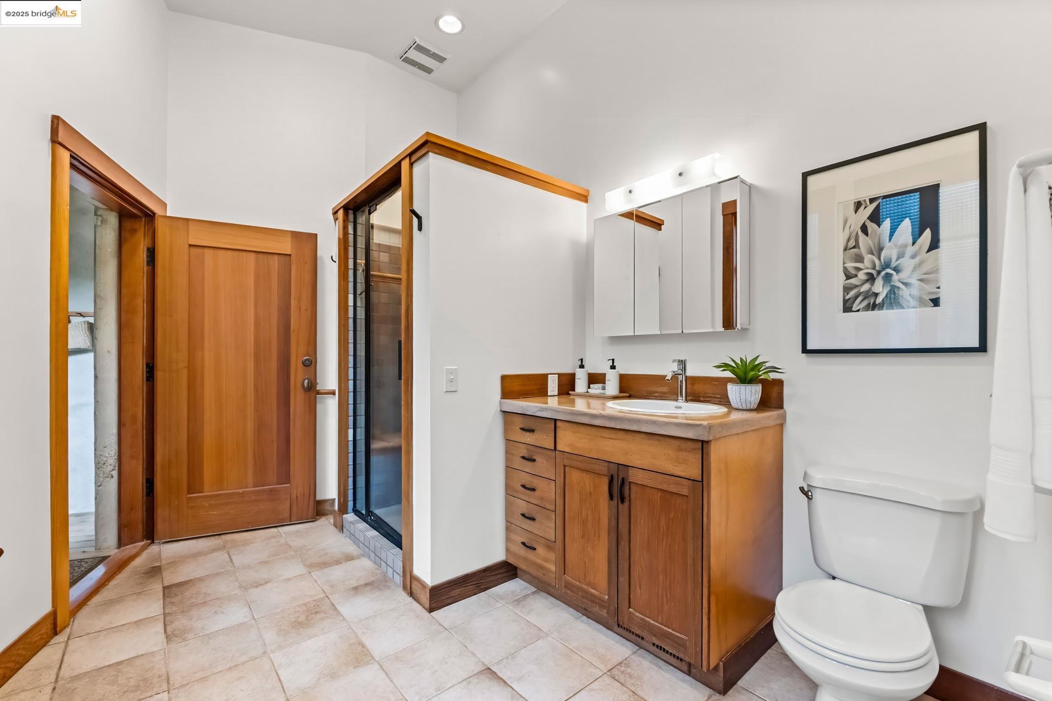 Detail Gallery Image 38 of 52 For 105 Vicente Rd, Berkeley,  CA 94705 - 3 Beds | 3/1 Baths