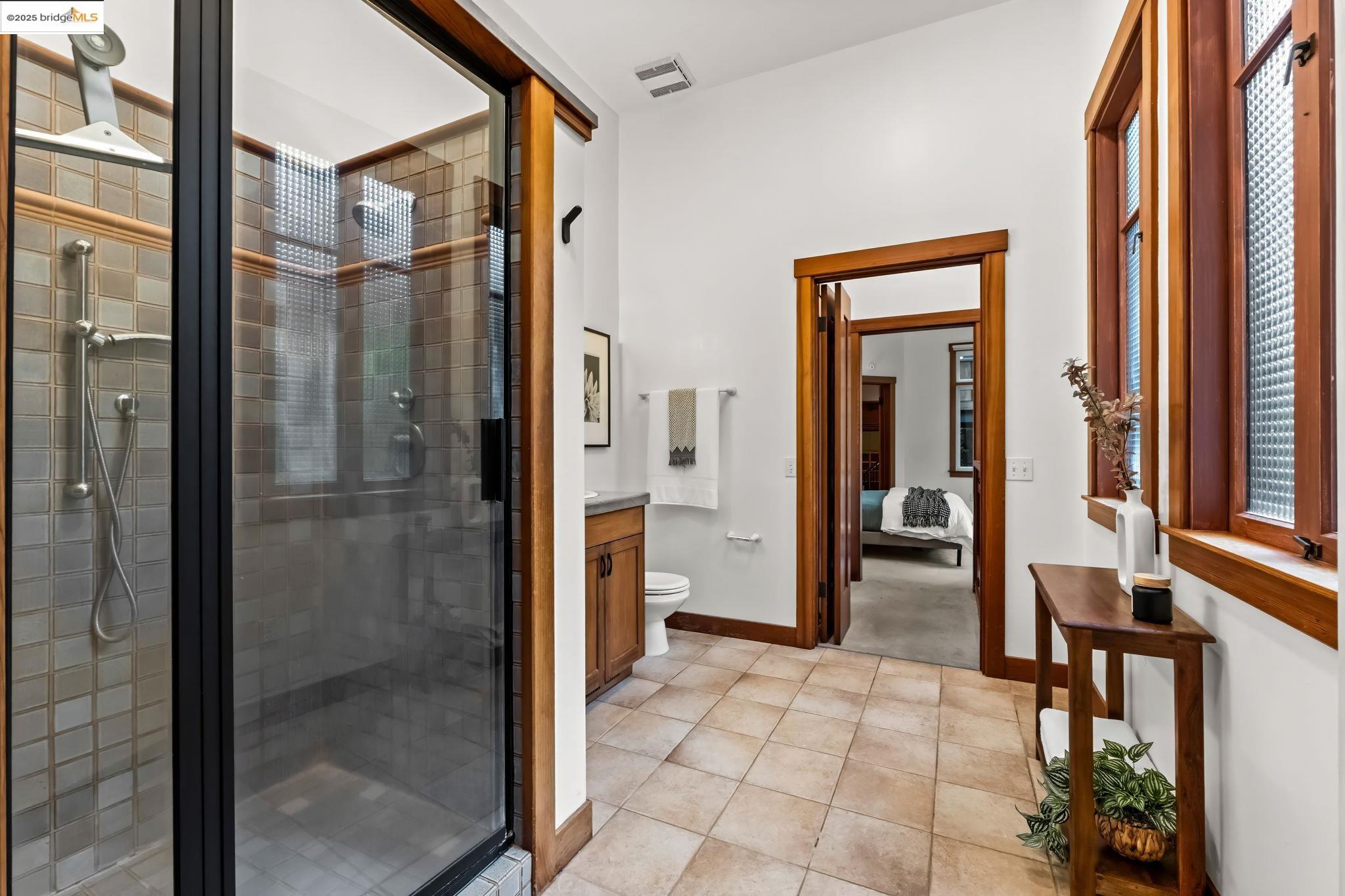 Detail Gallery Image 39 of 52 For 105 Vicente Rd, Berkeley,  CA 94705 - 3 Beds | 3/1 Baths