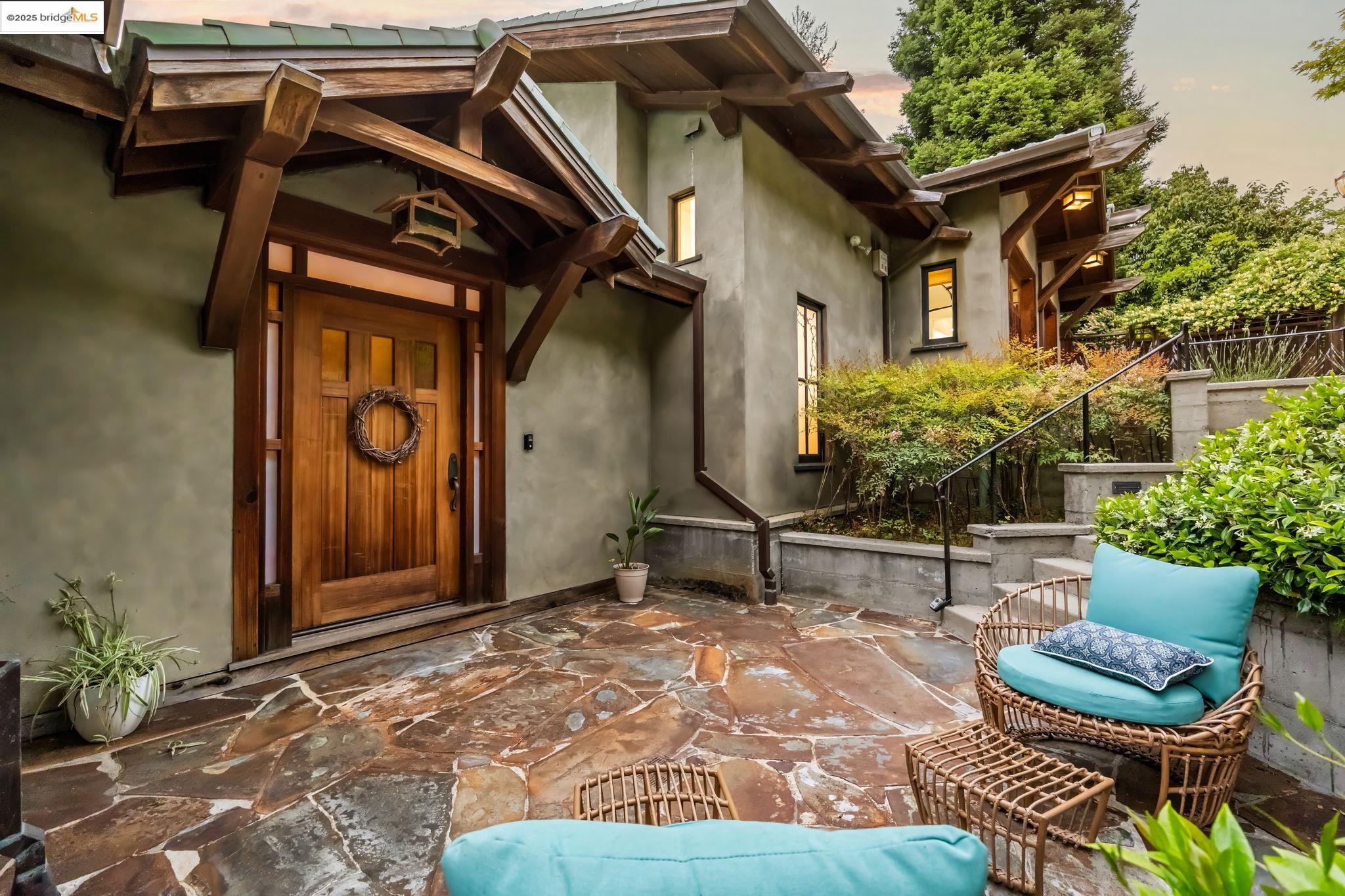 Detail Gallery Image 5 of 52 For 105 Vicente Rd, Berkeley,  CA 94705 - 3 Beds | 3/1 Baths