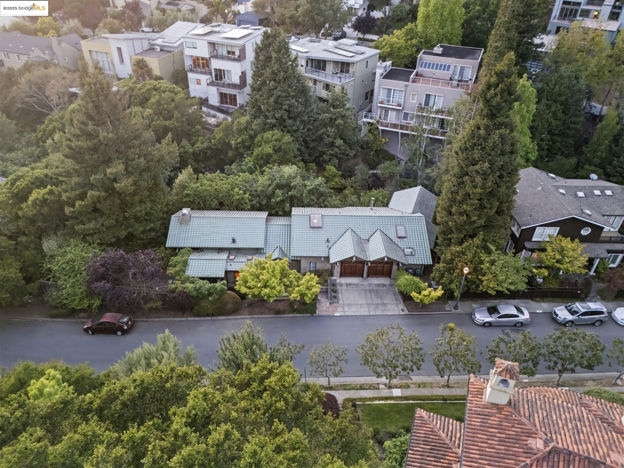 Detail Gallery Image 49 of 52 For 105 Vicente Rd, Berkeley,  CA 94705 - 3 Beds | 3/1 Baths