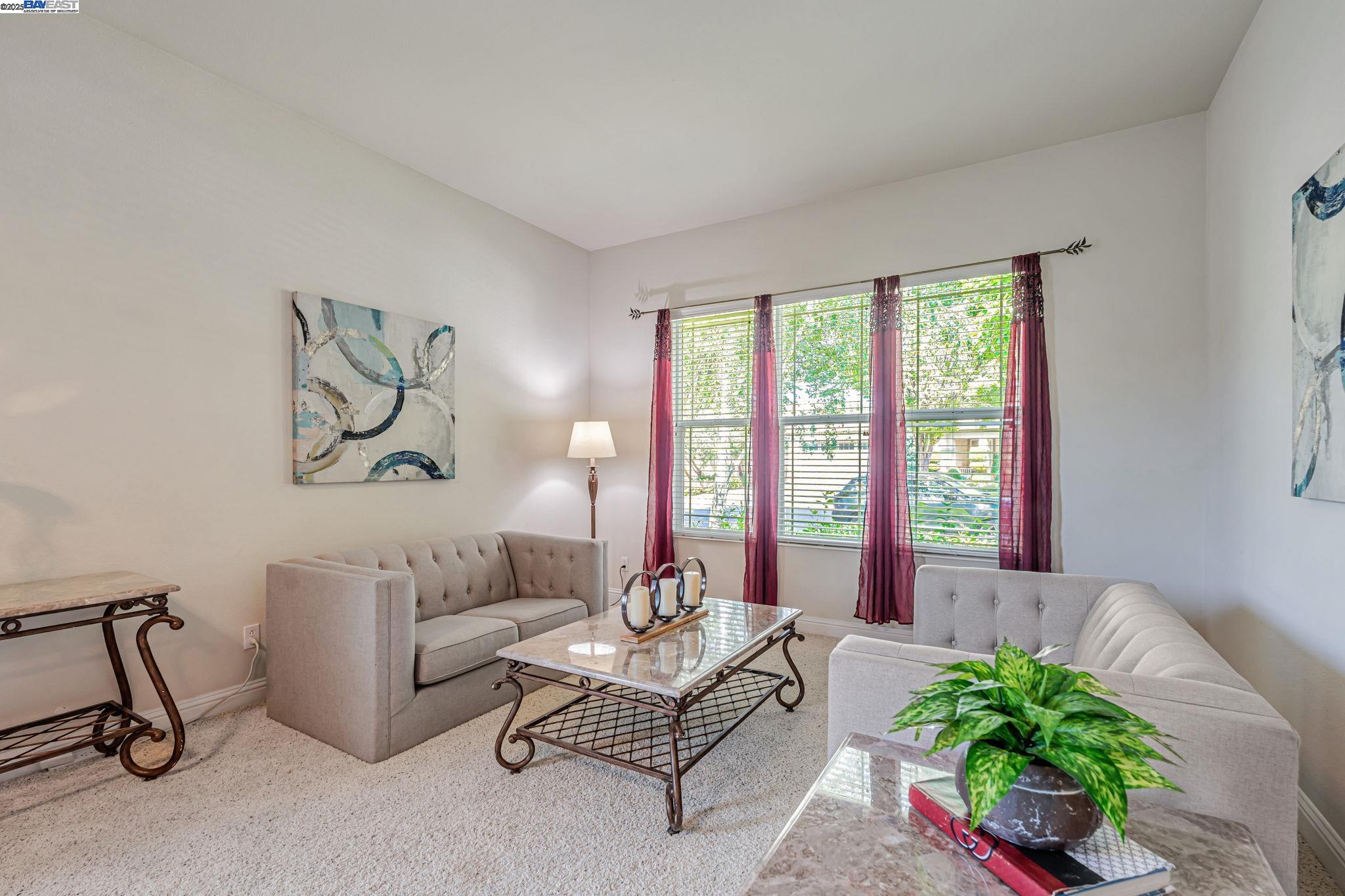 Detail Gallery Image 2 of 60 For 2453 Gardenstone Pl, Manteca,  CA 95336 - 2 Beds | 2/1 Baths