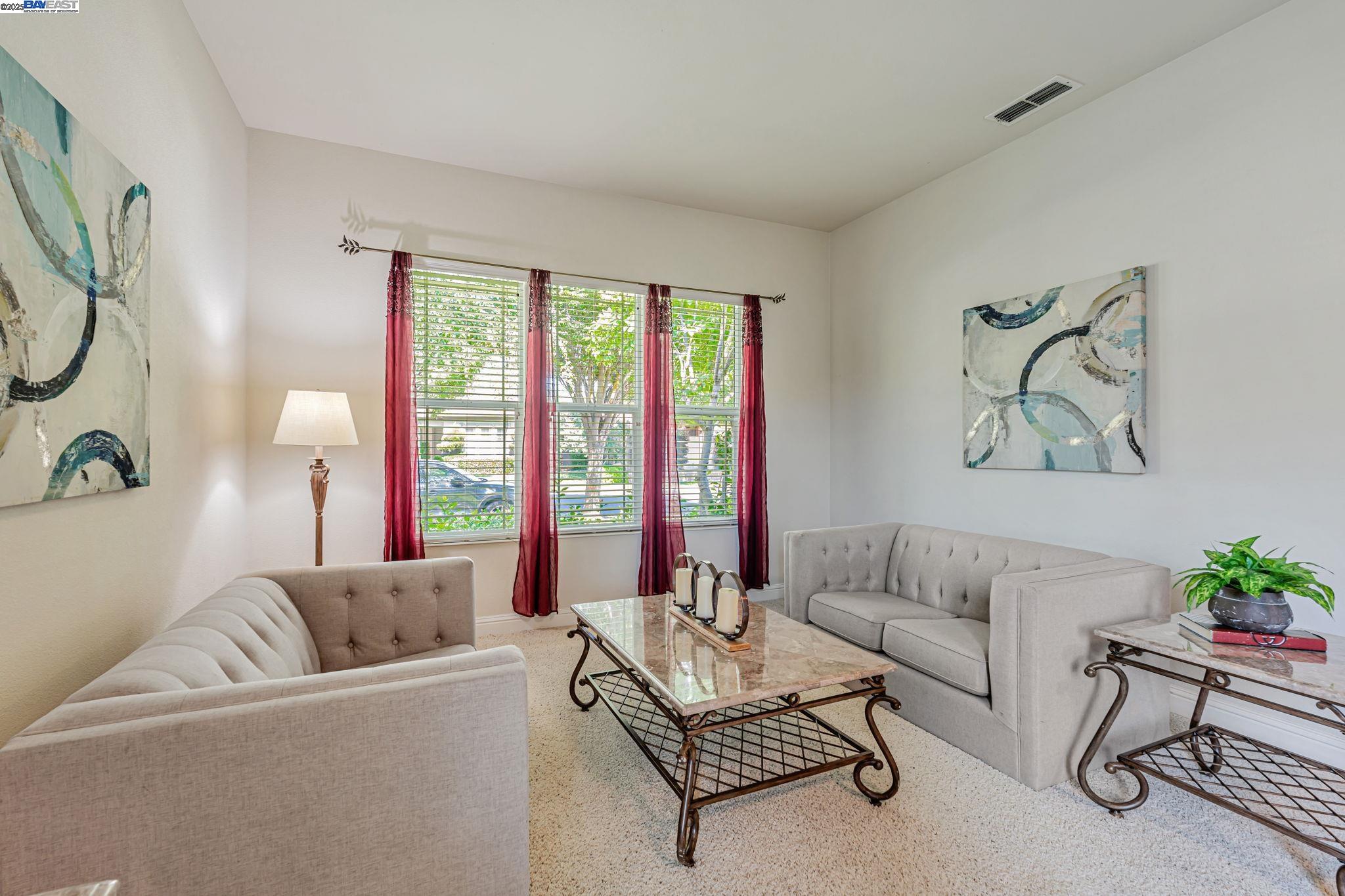 Detail Gallery Image 3 of 60 For 2453 Gardenstone Pl, Manteca,  CA 95336 - 2 Beds | 2/1 Baths
