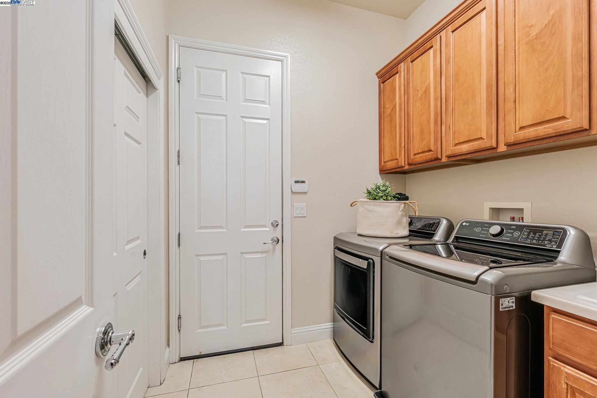 Detail Gallery Image 29 of 60 For 2453 Gardenstone Pl, Manteca,  CA 95336 - 2 Beds | 2/1 Baths