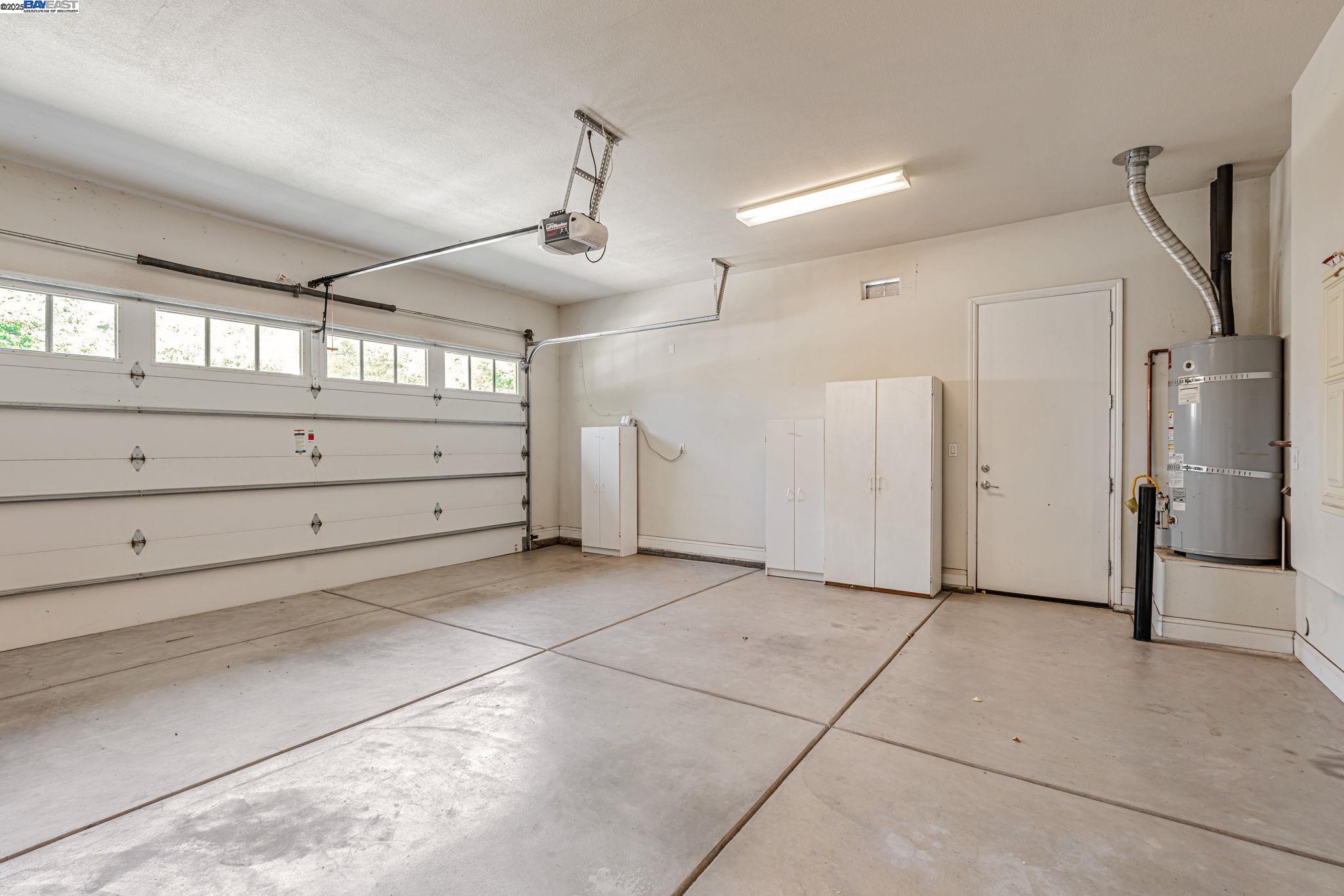 Detail Gallery Image 30 of 60 For 2453 Gardenstone Pl, Manteca,  CA 95336 - 2 Beds | 2/1 Baths