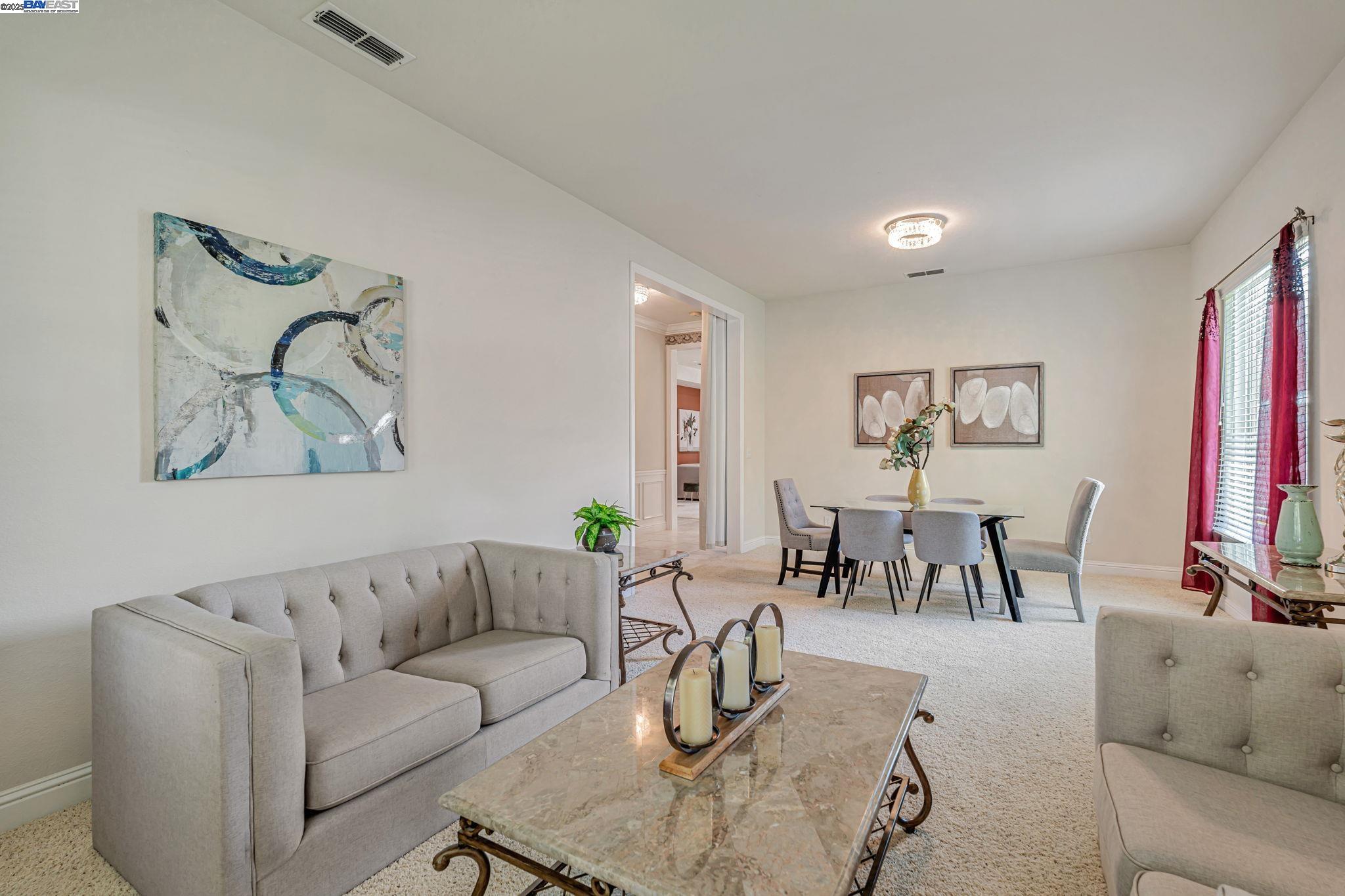 Detail Gallery Image 4 of 60 For 2453 Gardenstone Pl, Manteca,  CA 95336 - 2 Beds | 2/1 Baths