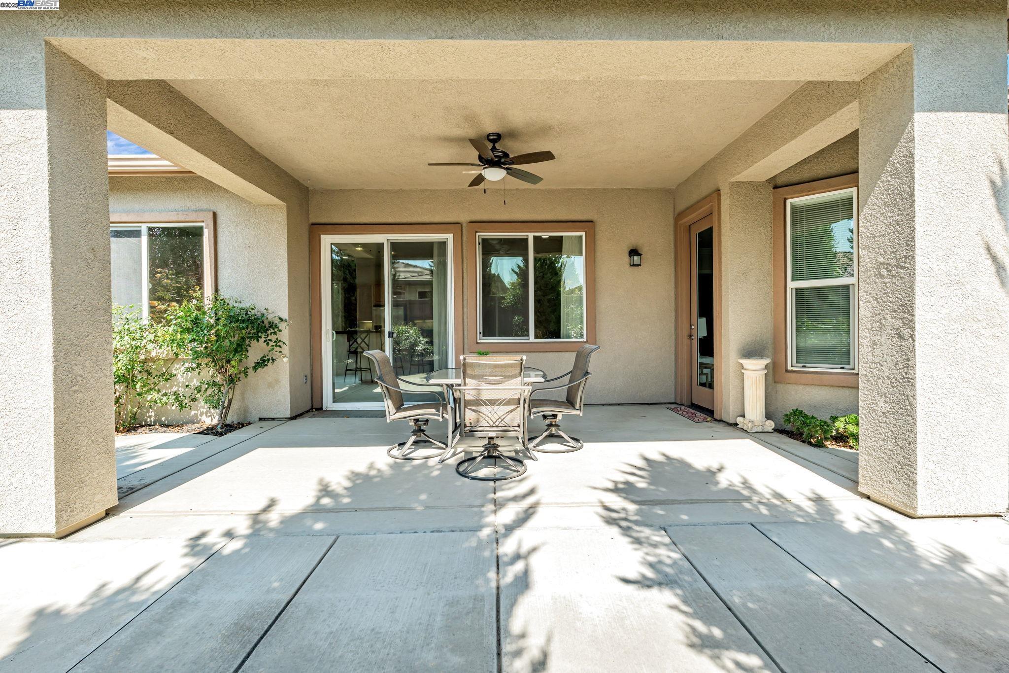 Detail Gallery Image 34 of 60 For 2453 Gardenstone Pl, Manteca,  CA 95336 - 2 Beds | 2/1 Baths