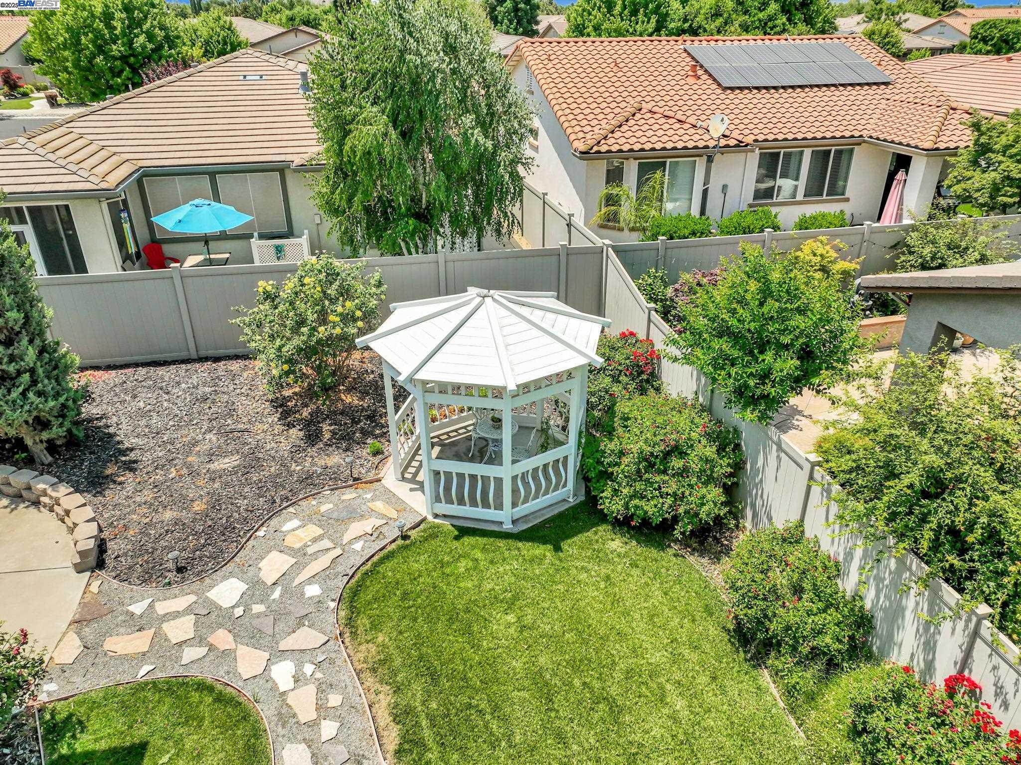 Detail Gallery Image 36 of 60 For 2453 Gardenstone Pl, Manteca,  CA 95336 - 2 Beds | 2/1 Baths