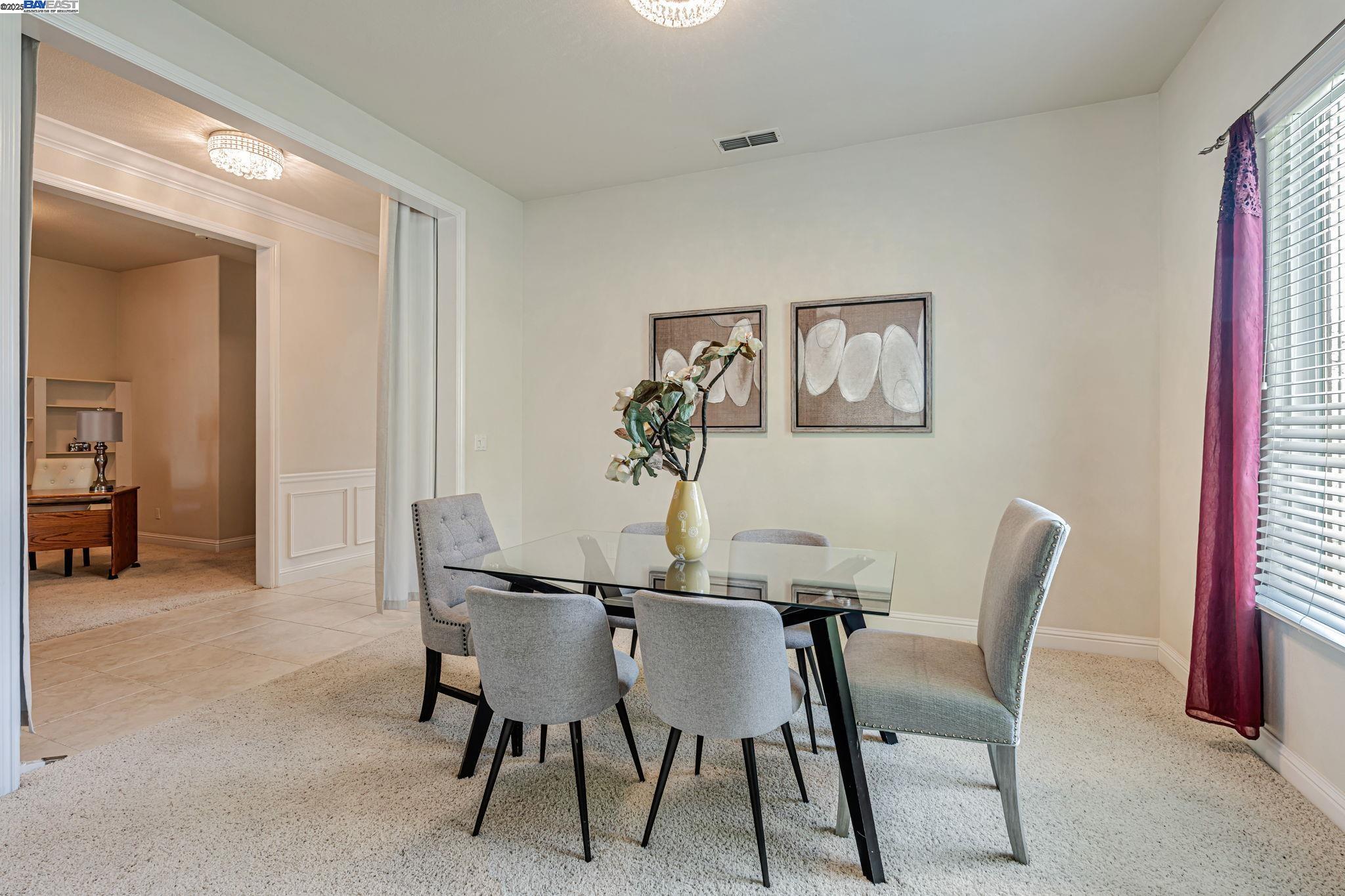 Detail Gallery Image 7 of 60 For 2453 Gardenstone Pl, Manteca,  CA 95336 - 2 Beds | 2/1 Baths