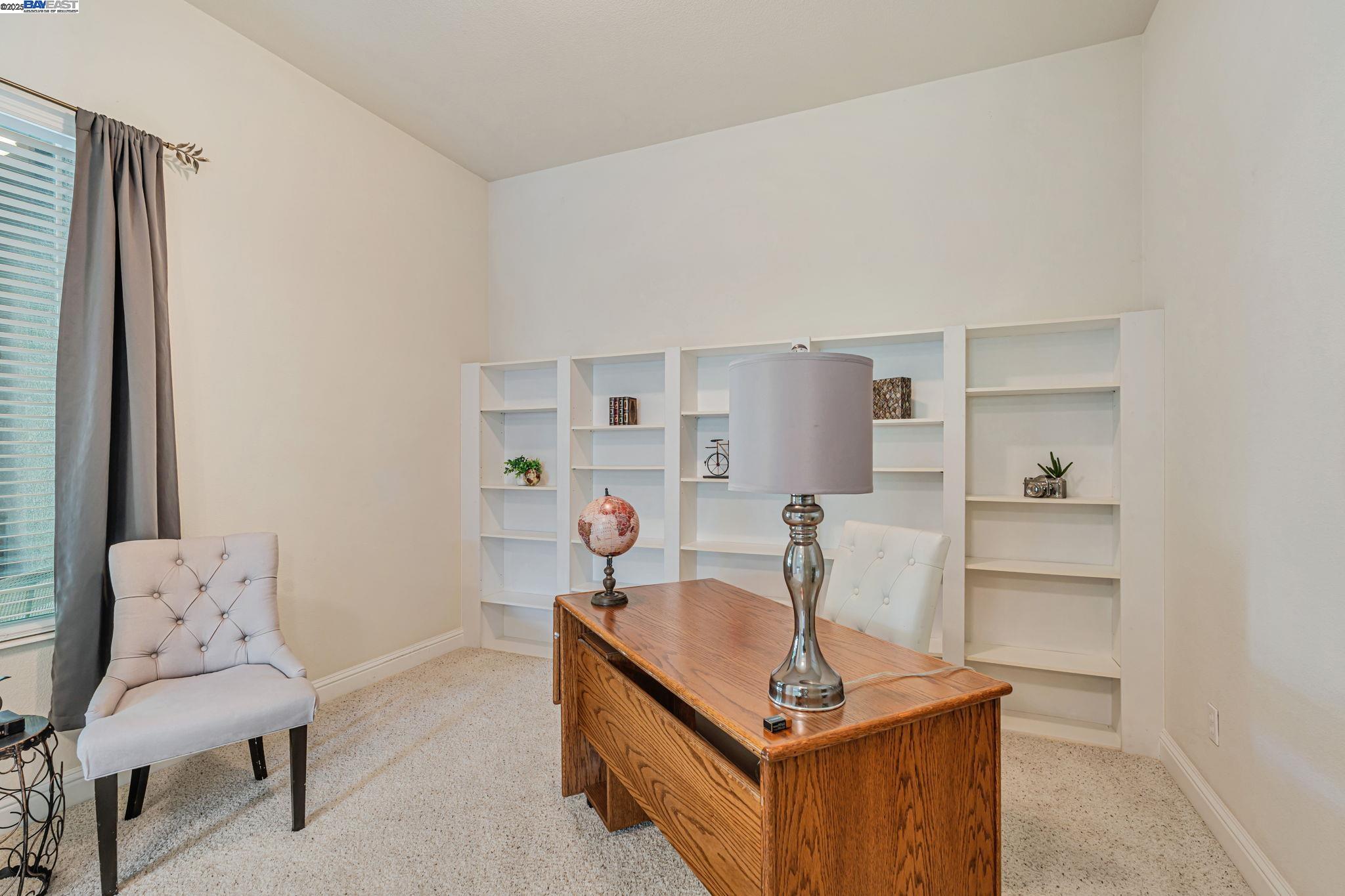 Detail Gallery Image 9 of 60 For 2453 Gardenstone Pl, Manteca,  CA 95336 - 2 Beds | 2/1 Baths
