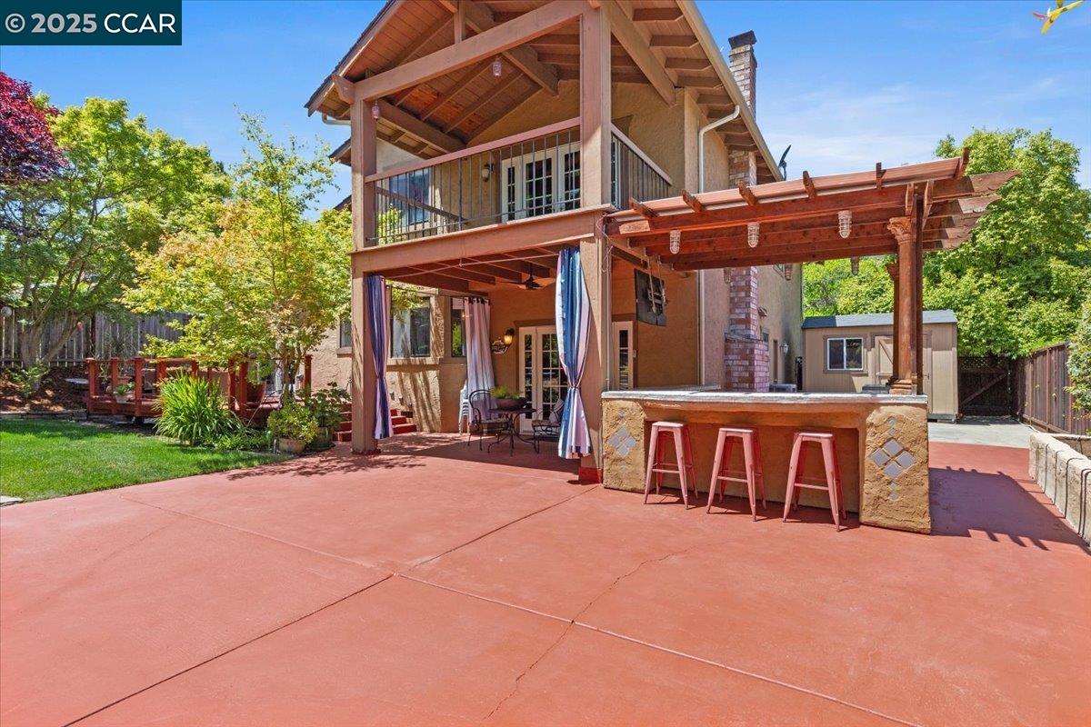 Detail Gallery Image 15 of 26 For 950 Morello Ave, Martinez,  CA 94553 - 4 Beds | 3/1 Baths
