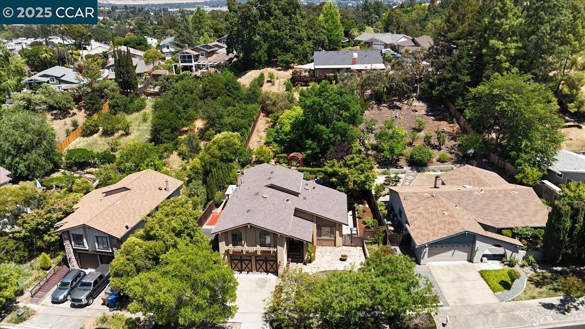 Detail Gallery Image 25 of 26 For 950 Morello Ave, Martinez,  CA 94553 - 4 Beds | 3/1 Baths