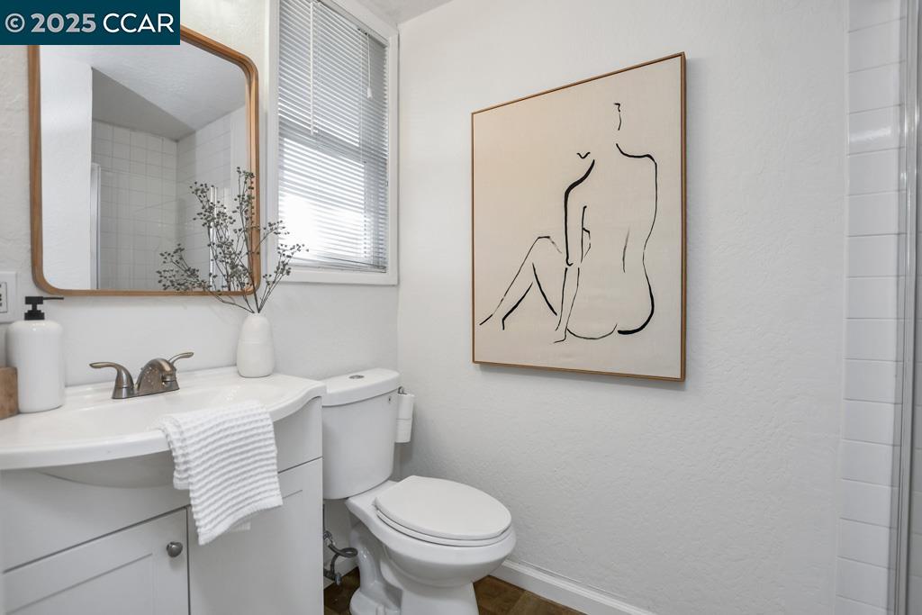 Detail Gallery Image 14 of 24 For 3117 Meadowbrook Dr, Concord,  CA 94519 - 3 Beds | 2 Baths