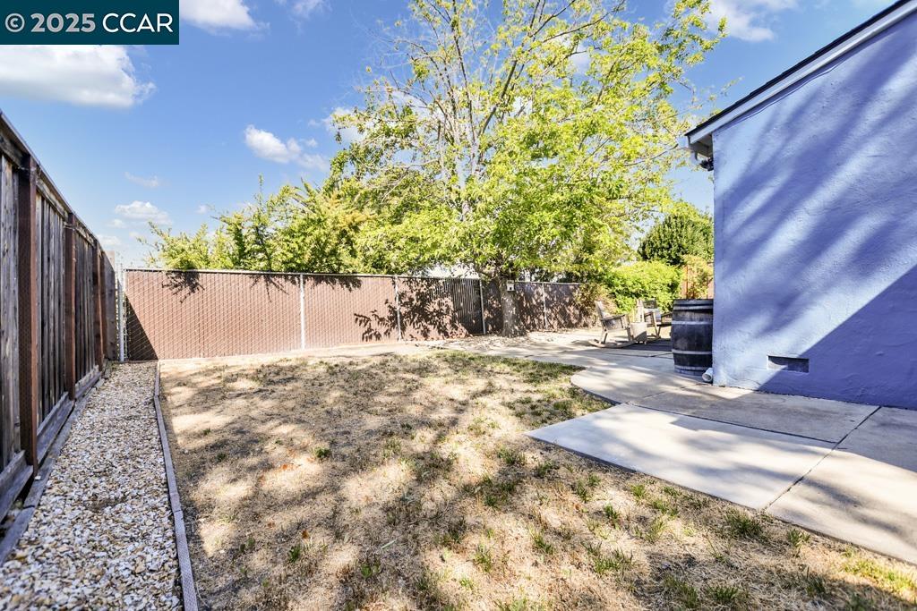 Detail Gallery Image 15 of 24 For 3117 Meadowbrook Dr, Concord,  CA 94519 - 3 Beds | 2 Baths