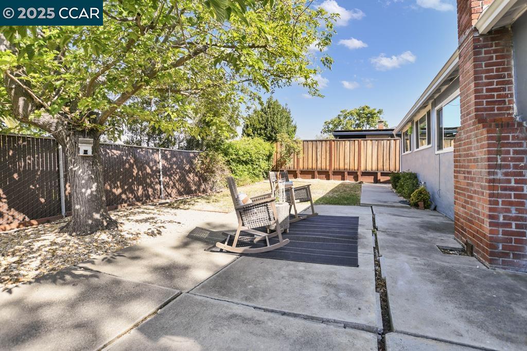 Detail Gallery Image 17 of 24 For 3117 Meadowbrook Dr, Concord,  CA 94519 - 3 Beds | 2 Baths