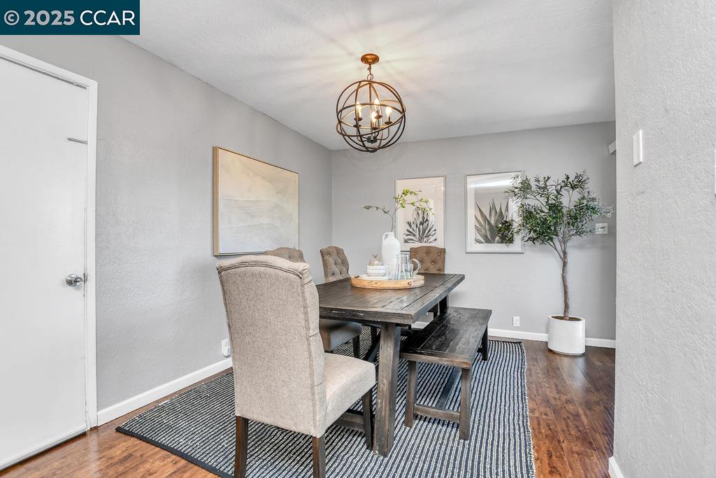 Detail Gallery Image 7 of 24 For 3117 Meadowbrook Dr, Concord,  CA 94519 - 3 Beds | 2 Baths