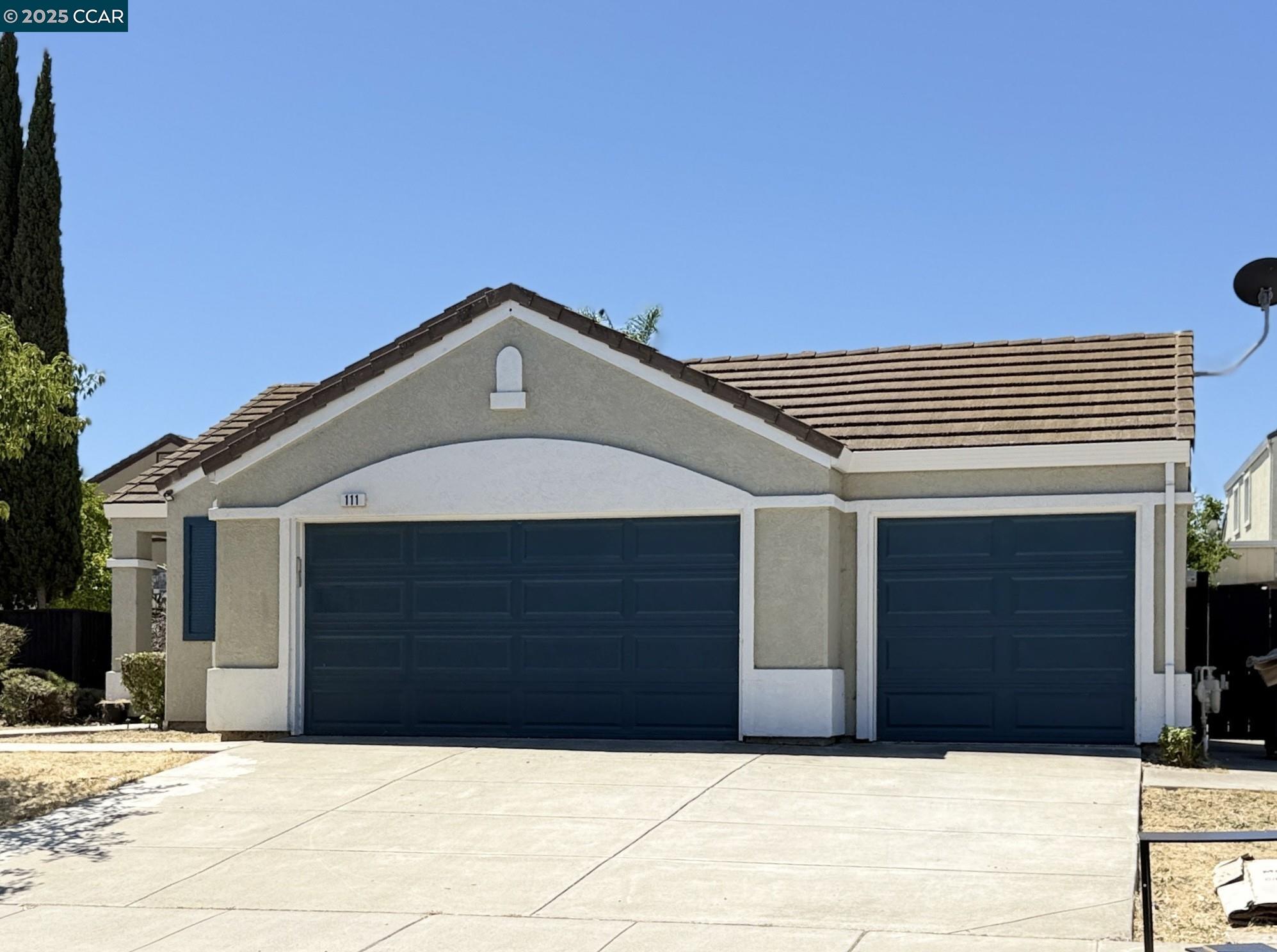 Detail Gallery Image 1 of 14 For 111 Steinbeck Ct, Pittsburg,  CA 94565 - 4 Beds | 2 Baths